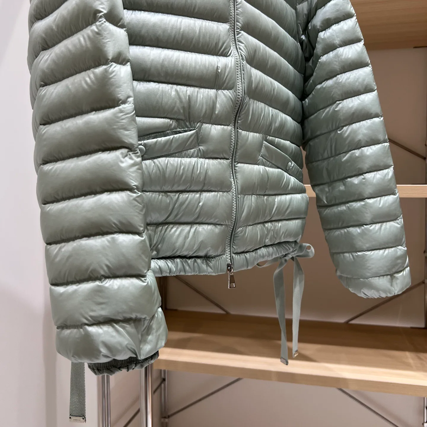 Women's Jackets And Down Jackets MONCLER 17812073