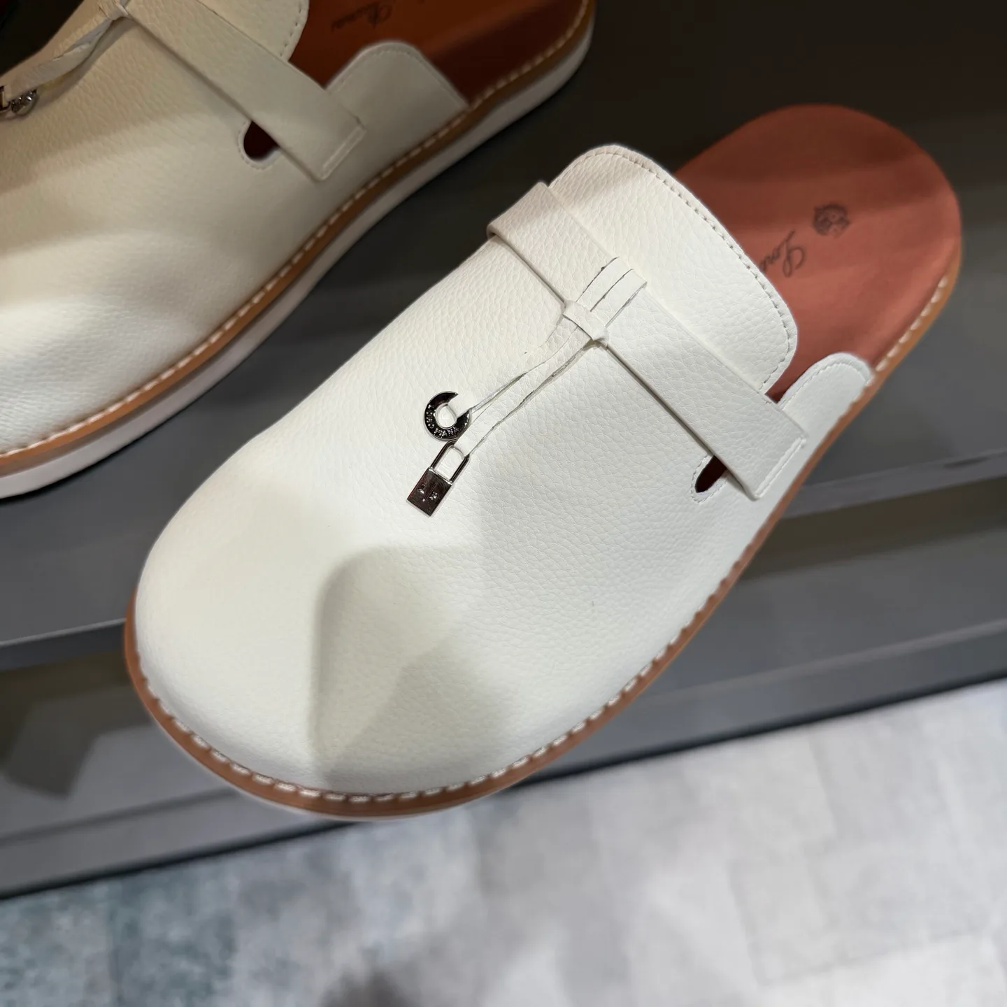 Women's Mules And Clogs LORO PIANA 18400775