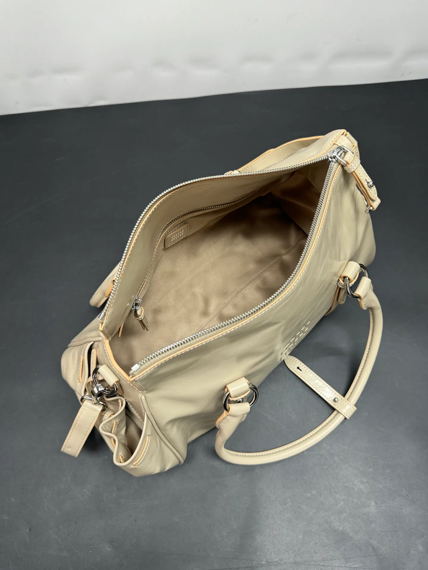 Women's Classic Handbags MIU MIU 18221851