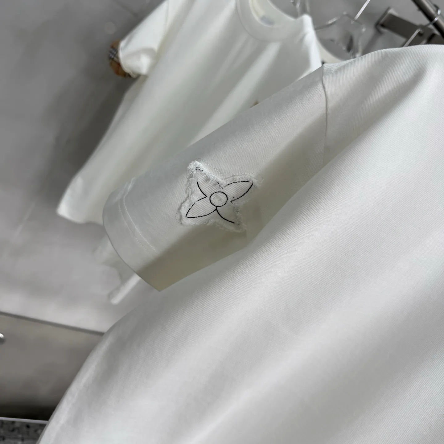 Men's T-Shirts LOUIS VUITTON 18203696