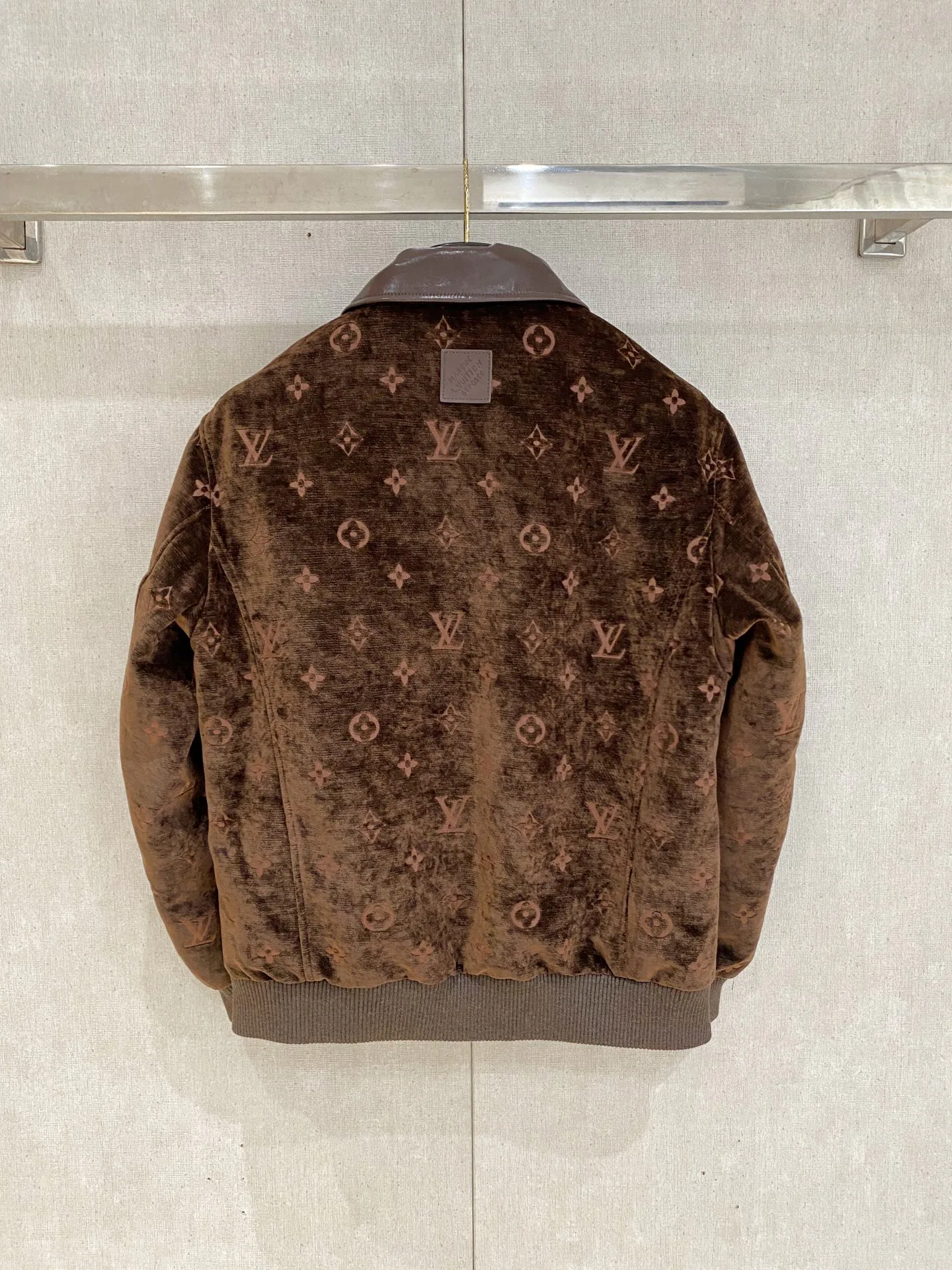 Men's Jackets And Down Jackets LOUIS VUITTON 18273020