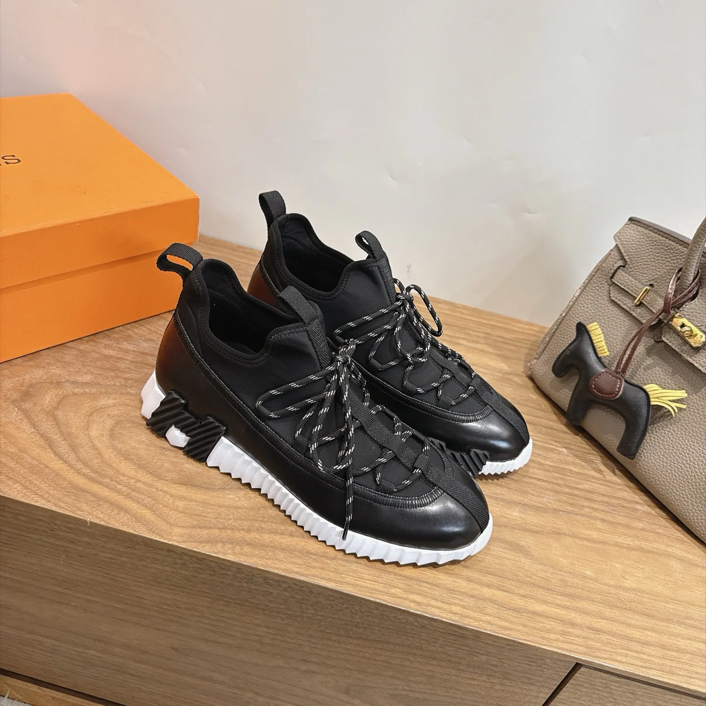 Women's Sneakers HERMES 17946708