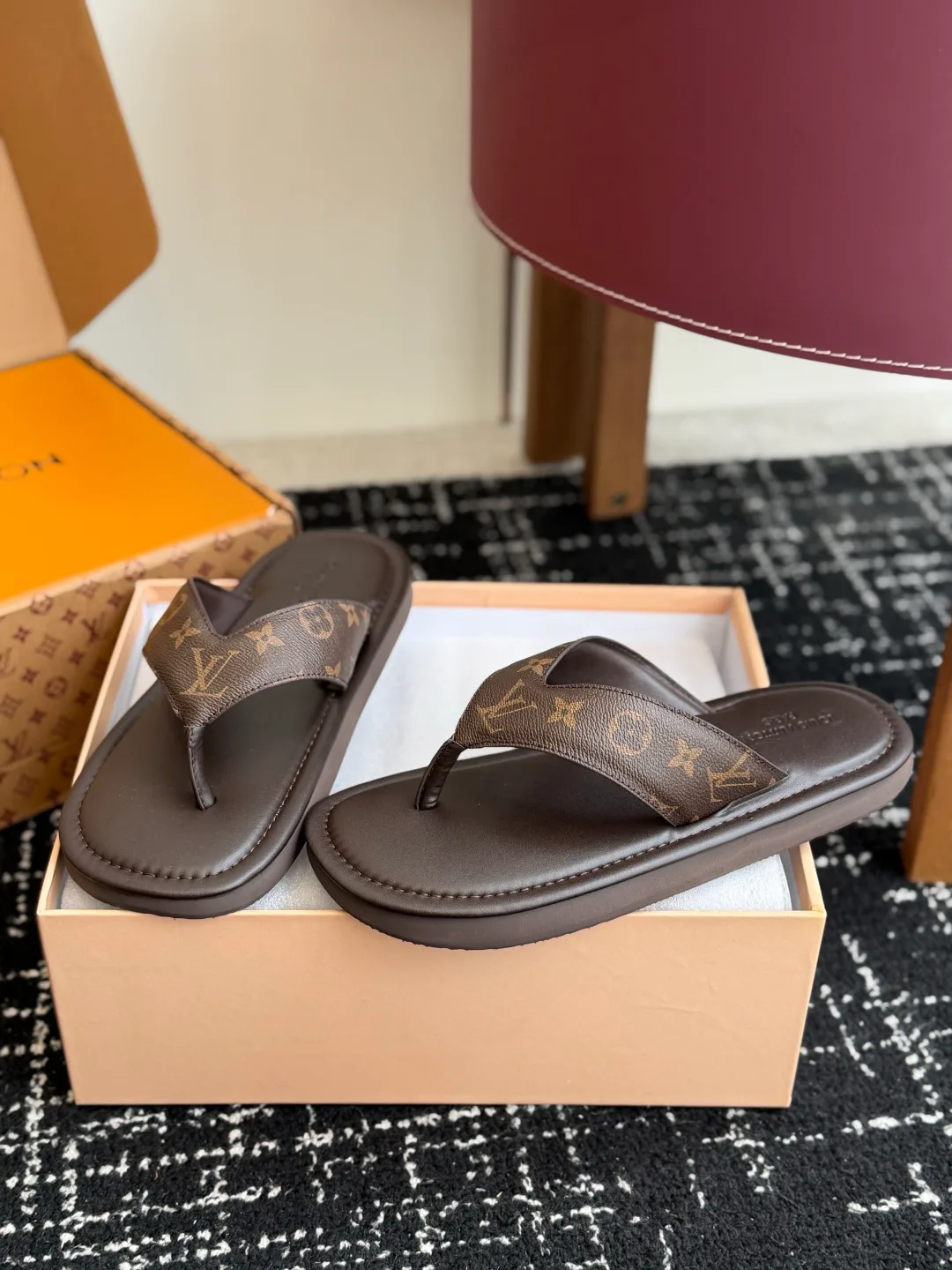 Men's Flip-Flops LOUIS VUITTON 17615641