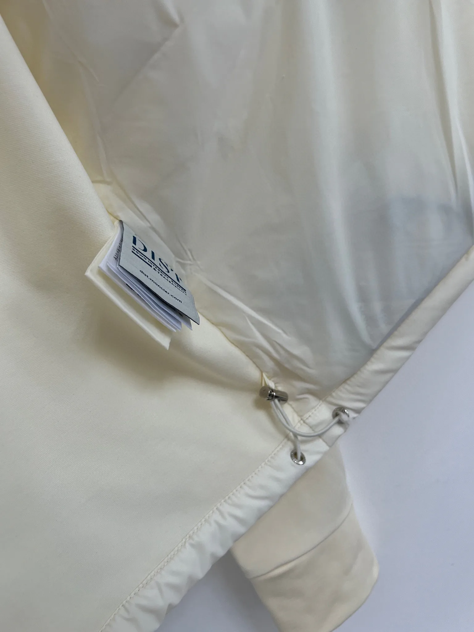 Women's Jackets And Down Jackets MONCLER 18416227