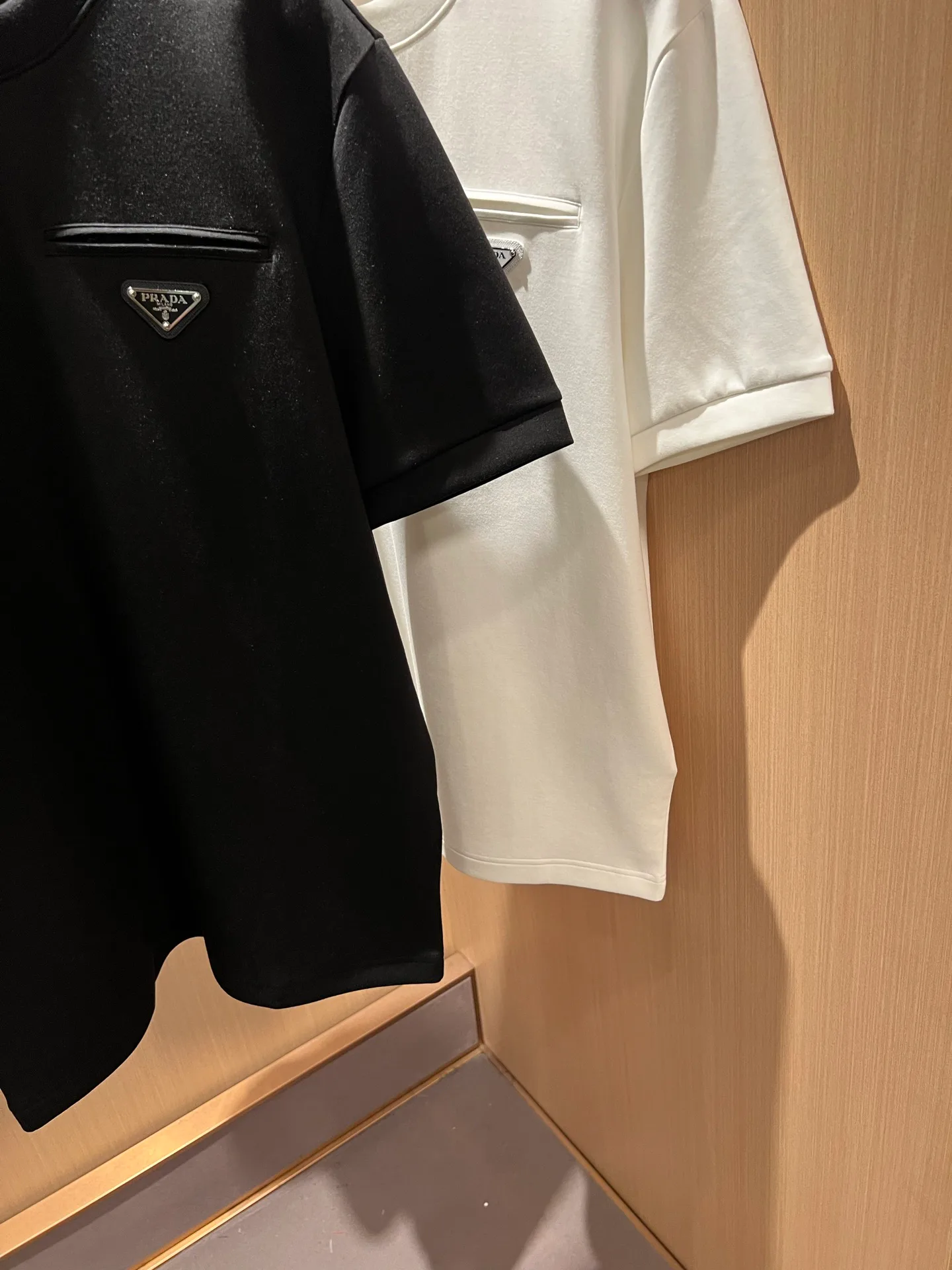 Men's T-Shirts PRADA 18519546