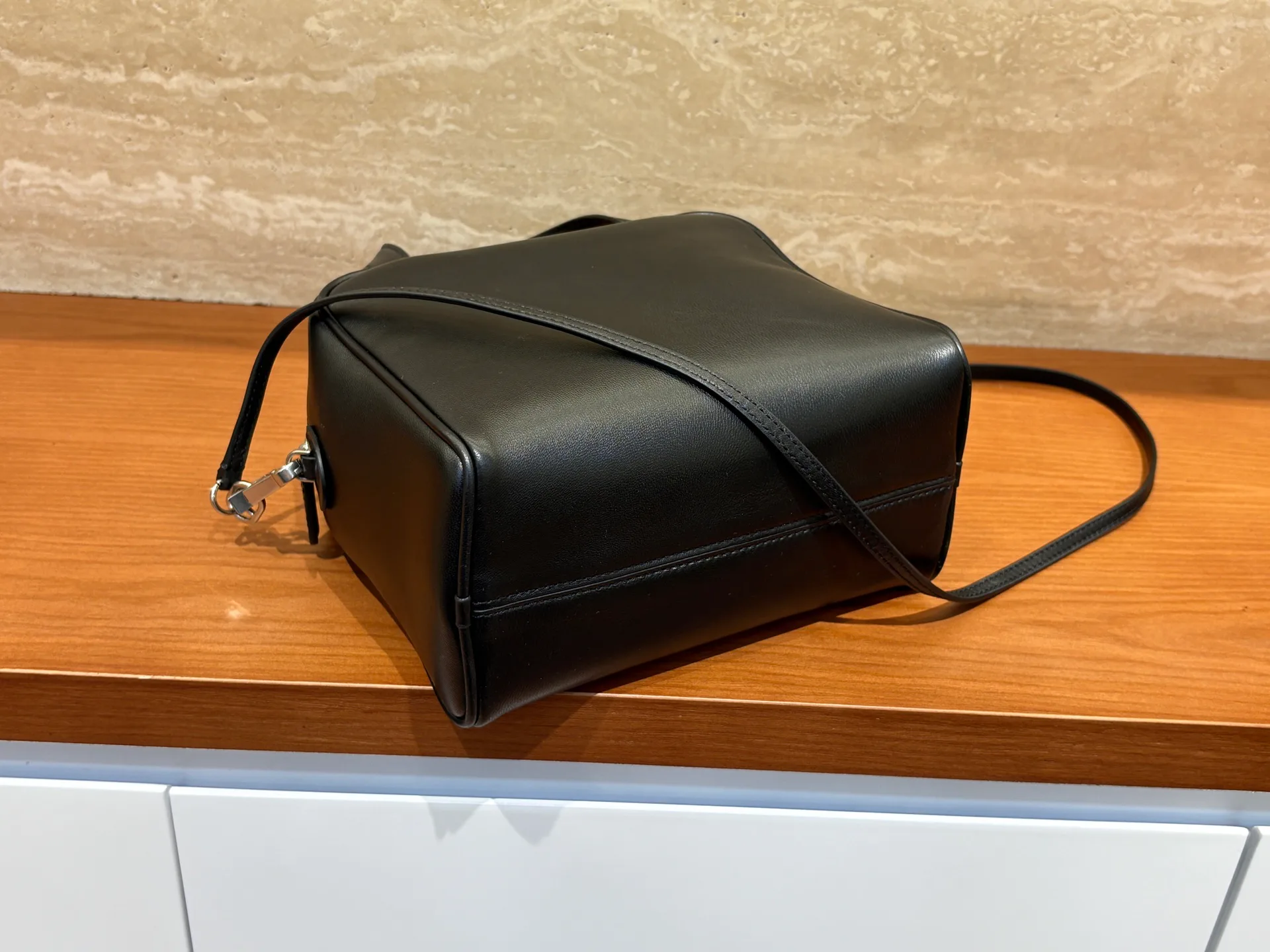 Women's Classic Handbags THE ROW 17104496
