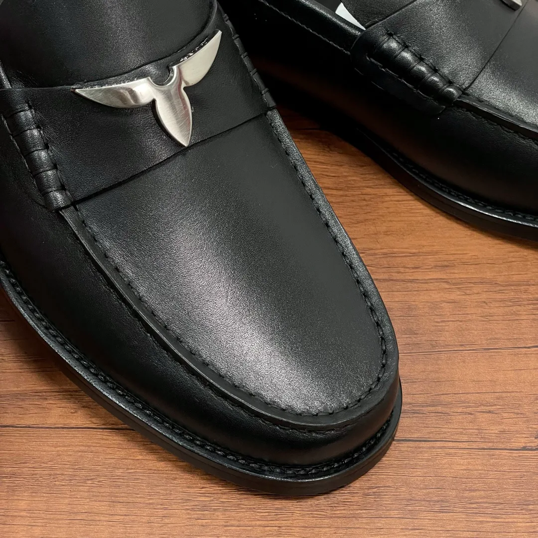 Men's Loafers And Dress Shoes LOUIS VUITTON 18197830