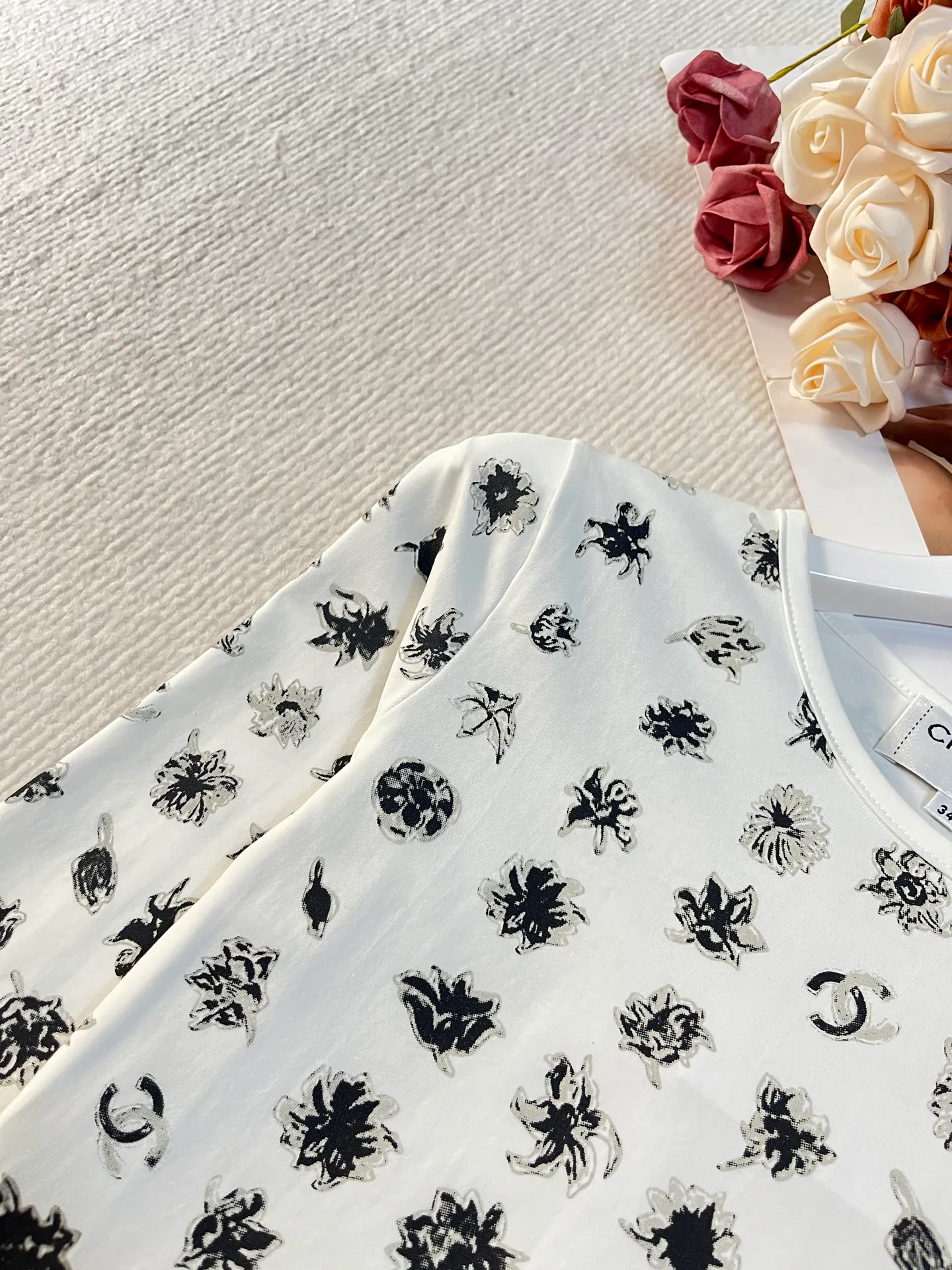 Women's T-Shirts CHANEL 18211657