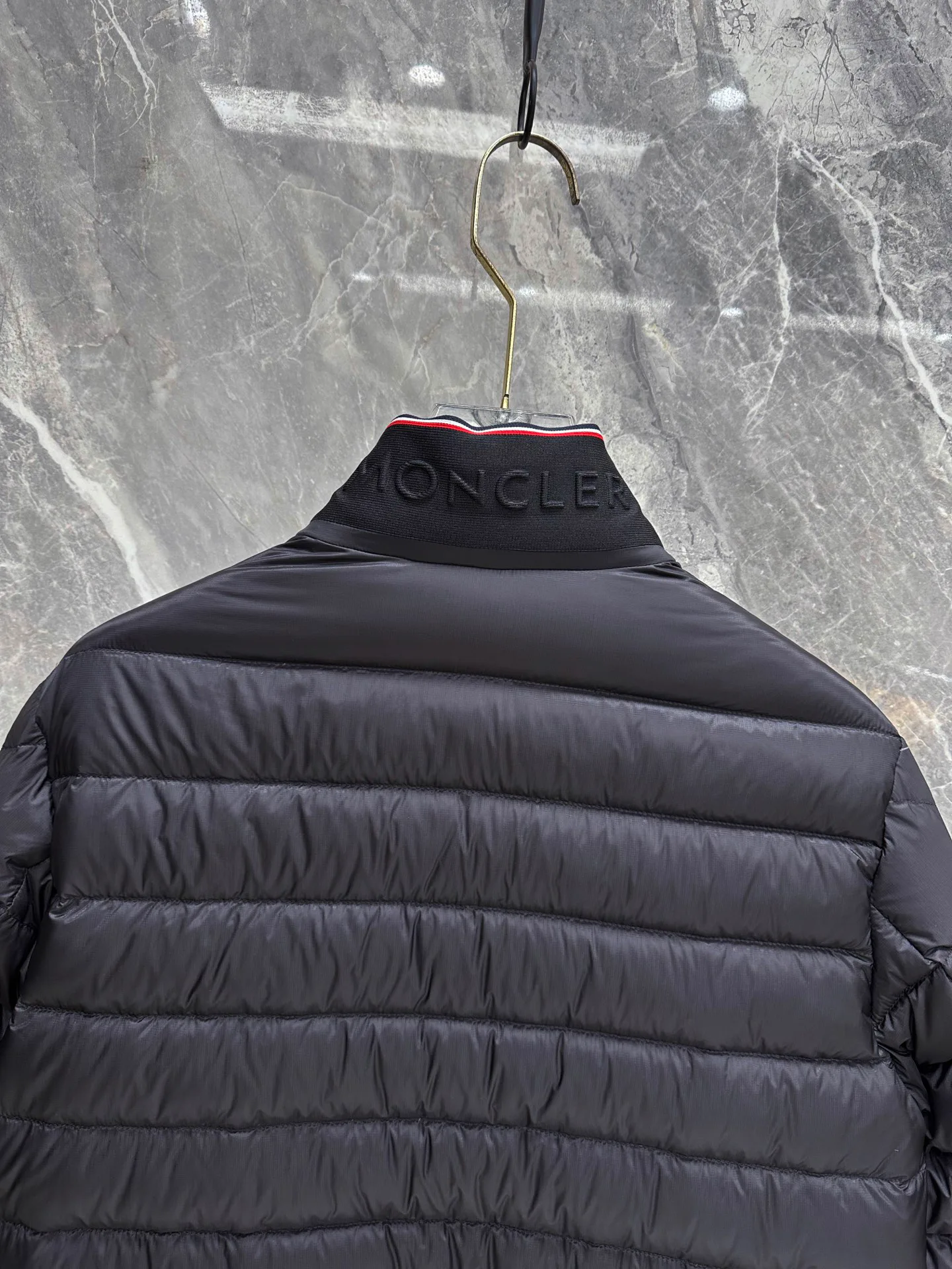 Куртки И Пуховики Мужские Moncler 18596298