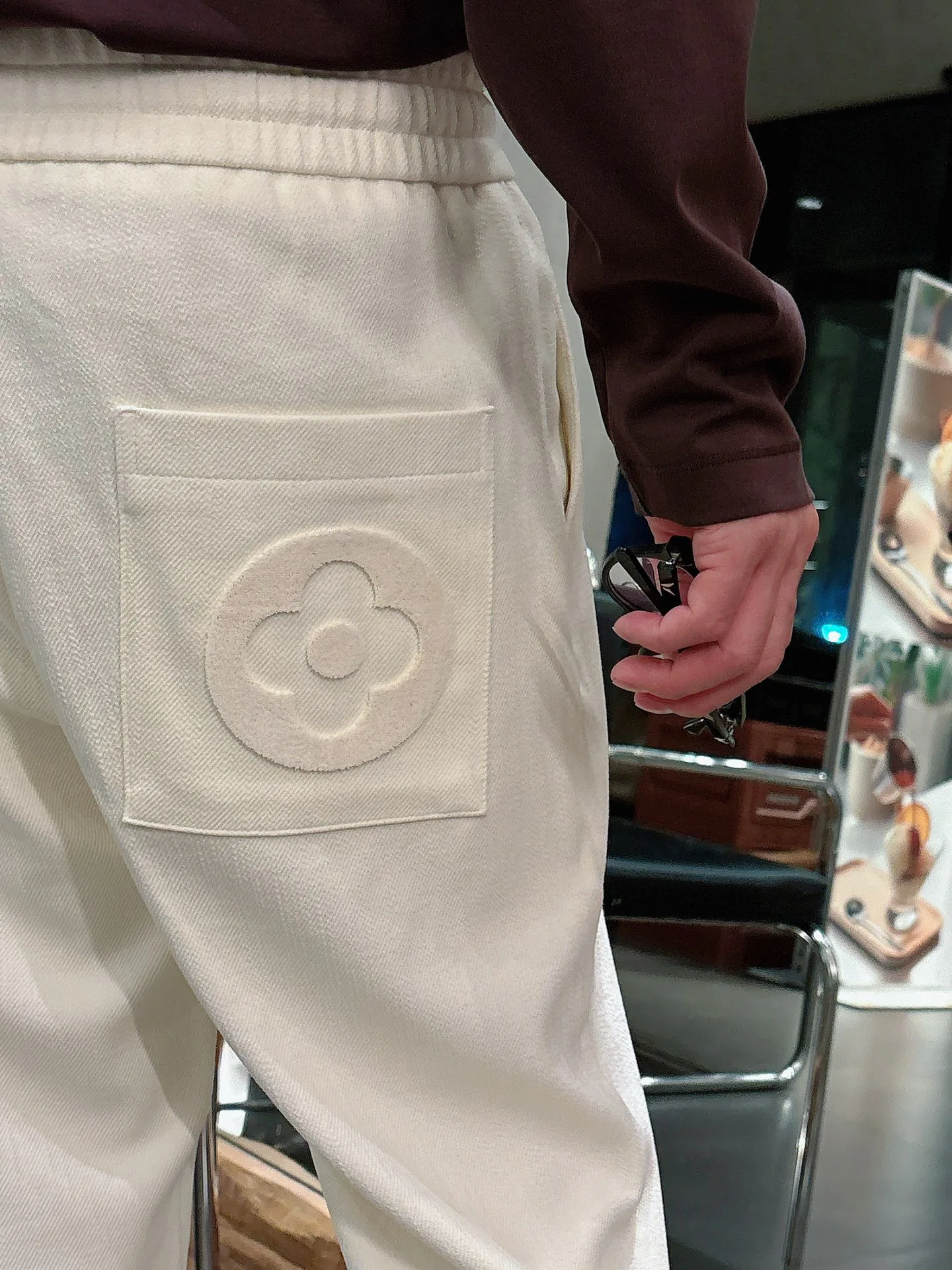 Men's Trousers LOUIS VUITTON 18178265