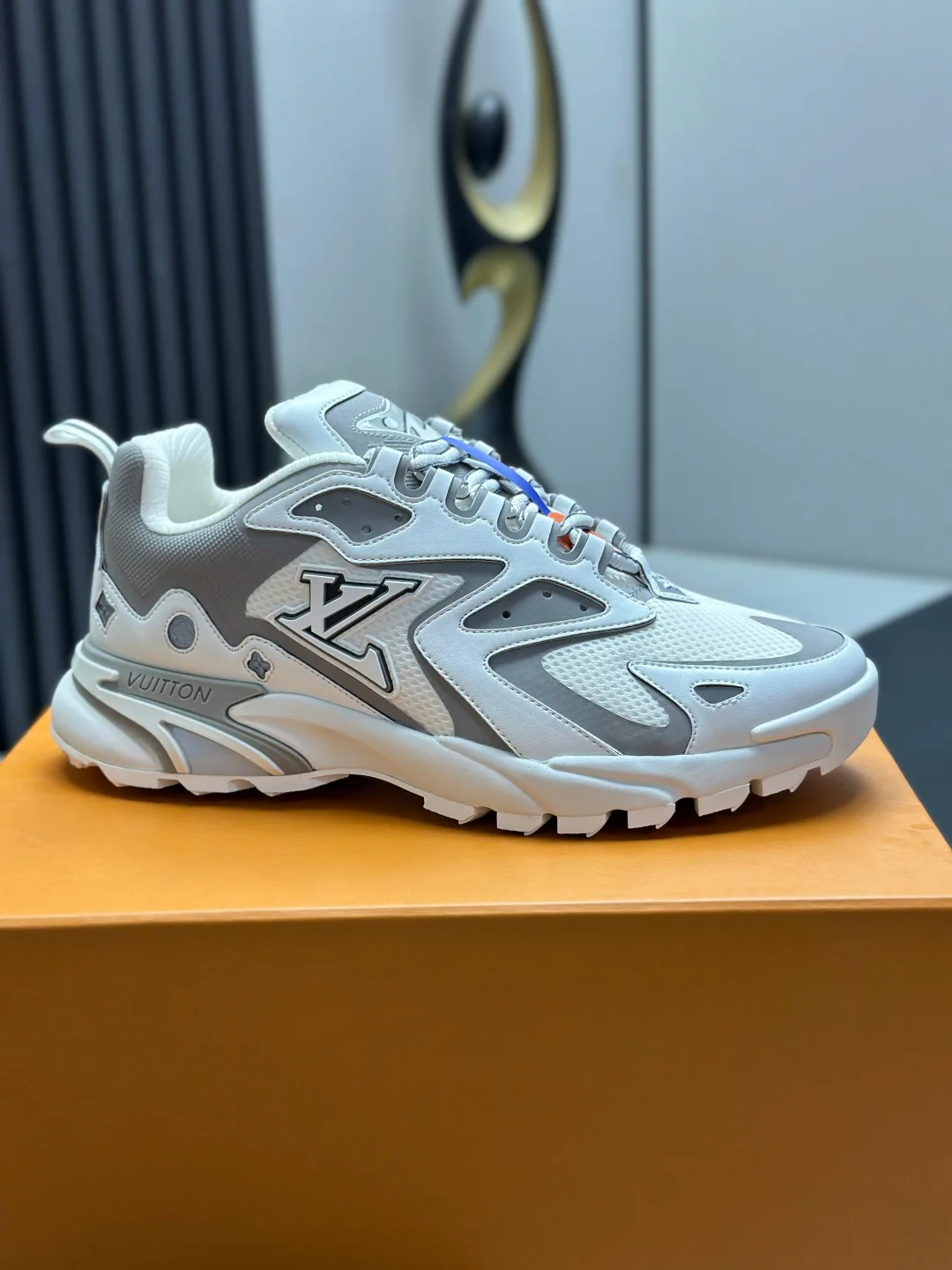 Women's Sneakers LOUIS VUITTON 18211985
