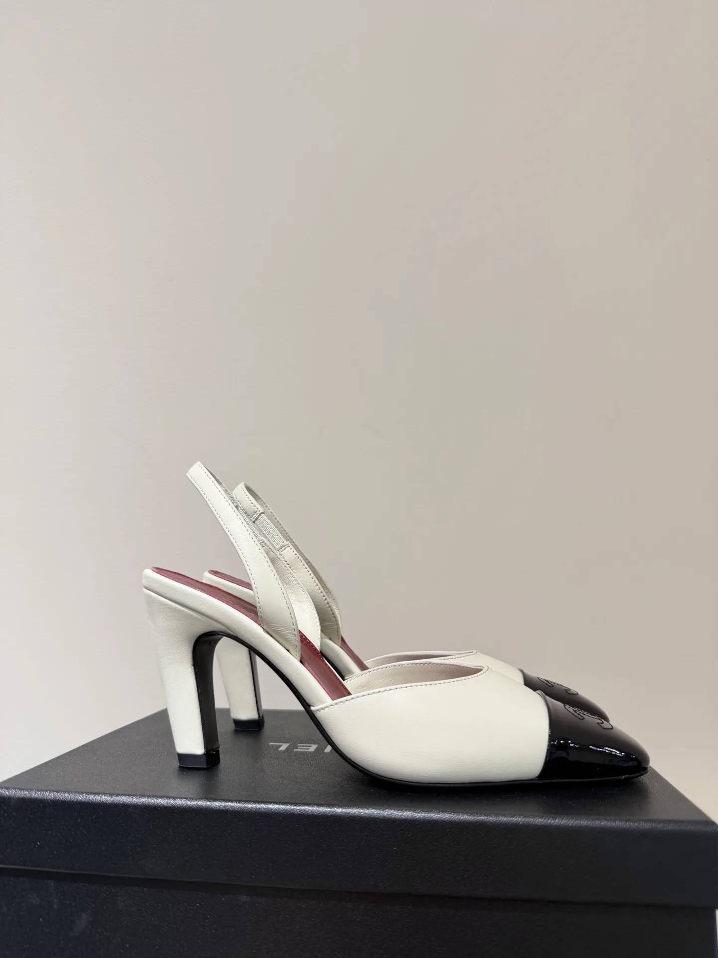 Women's Heels CHANEL 17956239