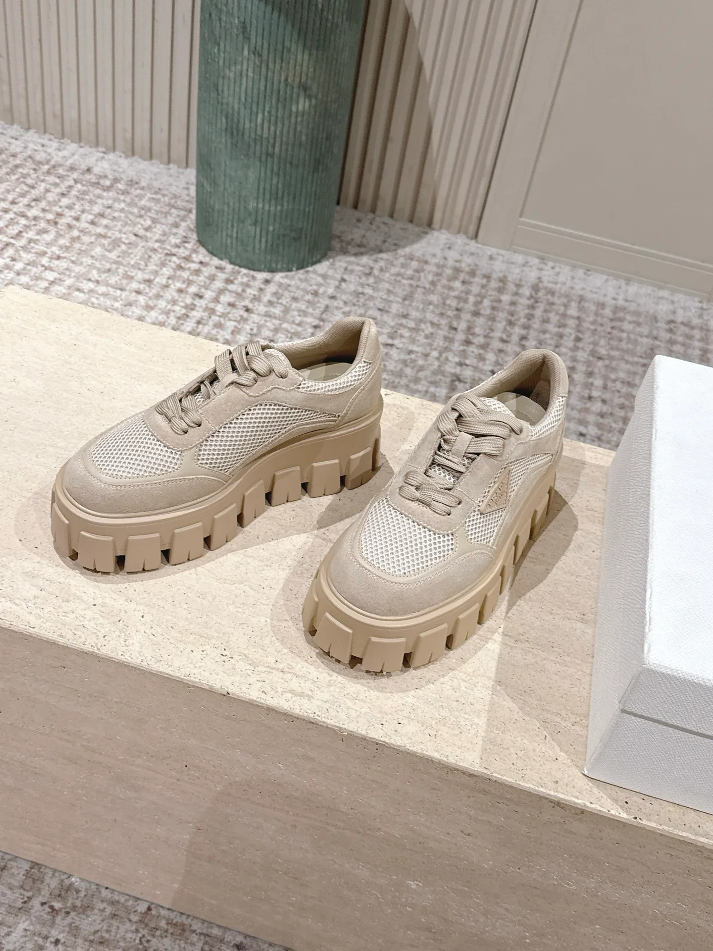 Women's Sneakers PRADA 18142658
