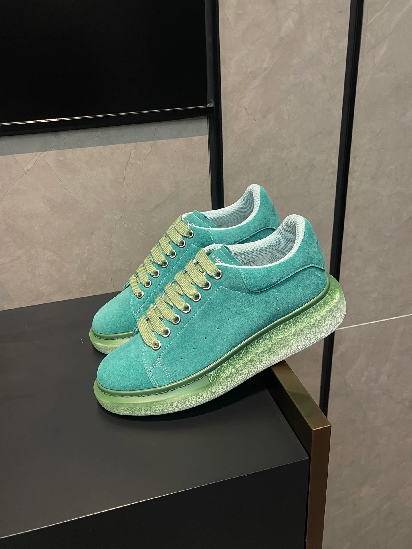 Women's Sneakers ALEXANDER MCQUEEN 17827922