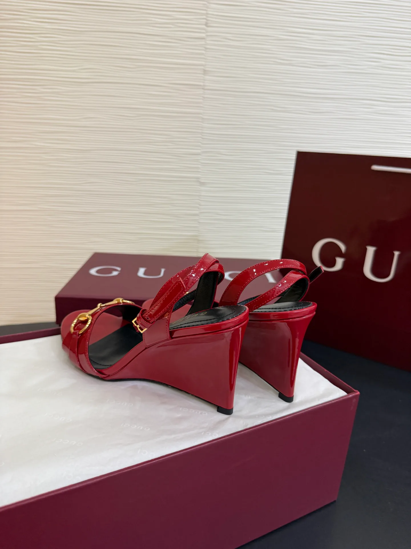 Women's Open-Toe Sandals GUCCI 18071143