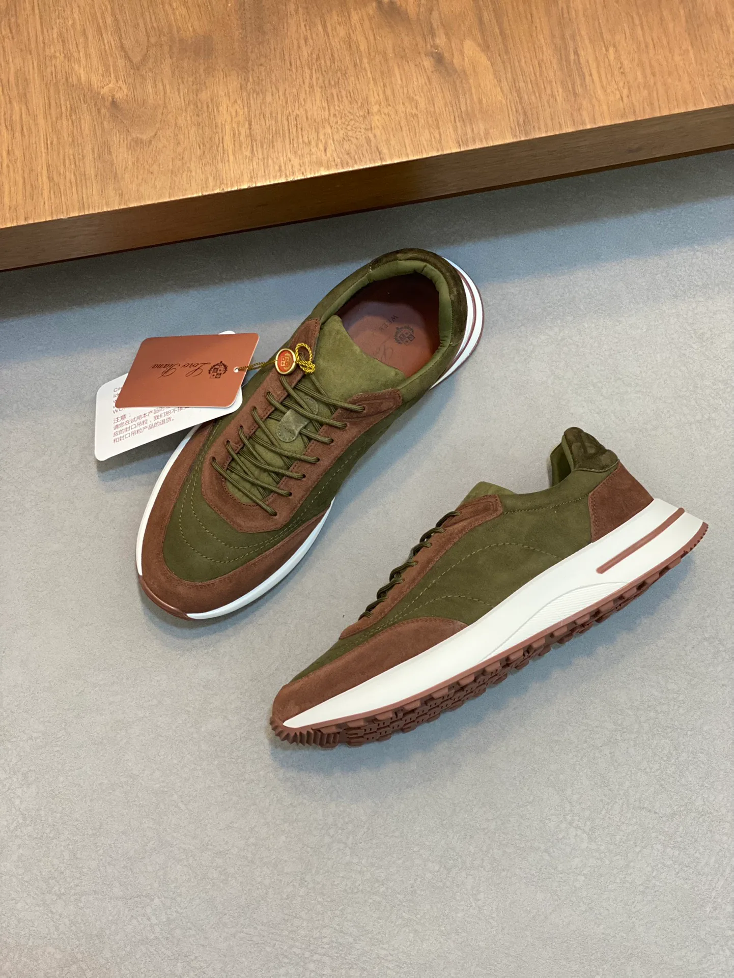 Men's Sneakers LORO PIANA 17942770