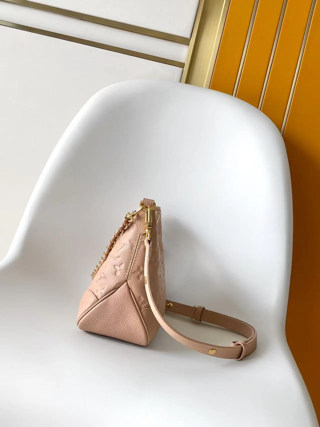Women's Classic Handbags LOUIS VUITTON 18310343