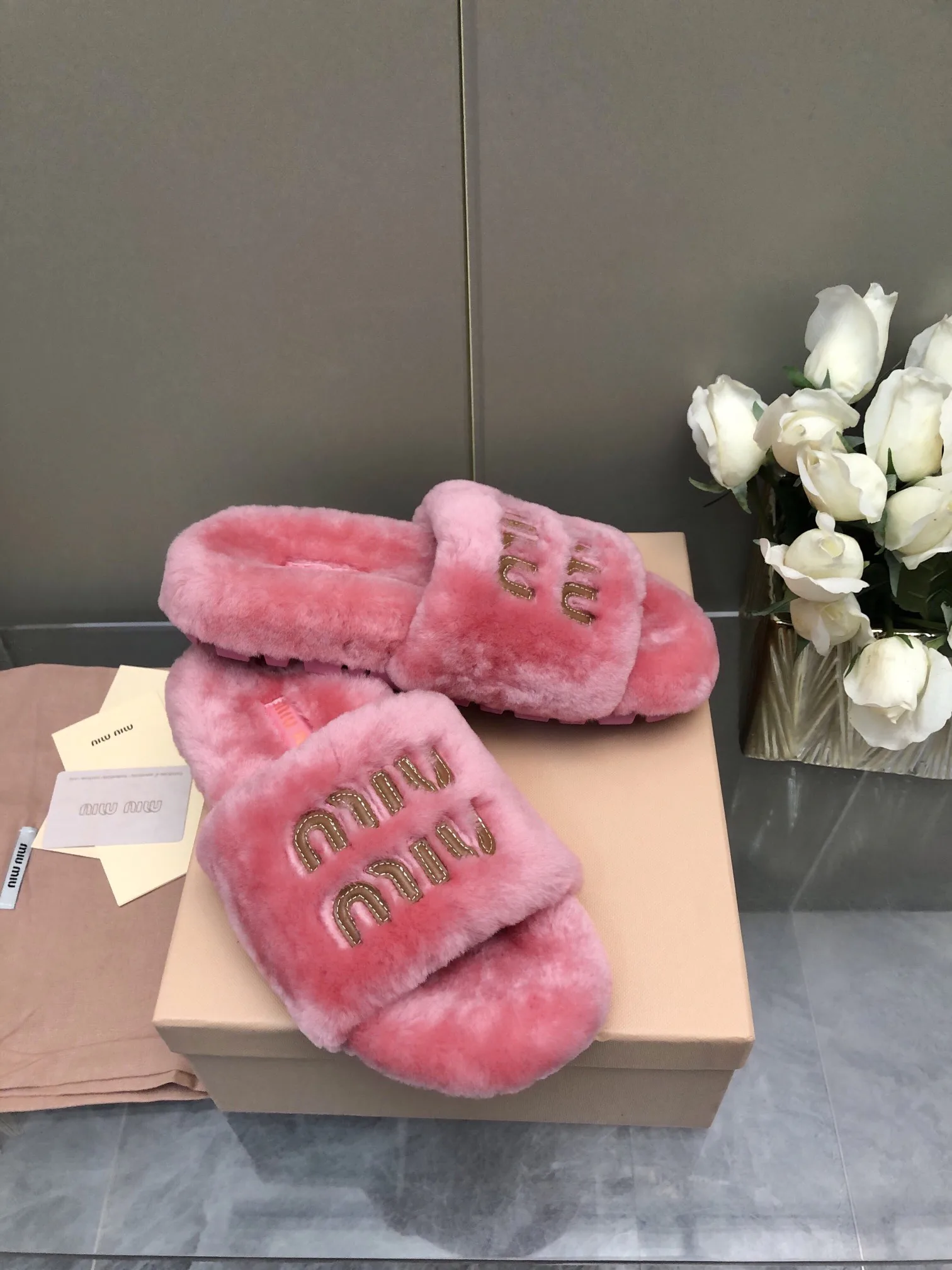 Women's Slippers MIU MIU 18005826
