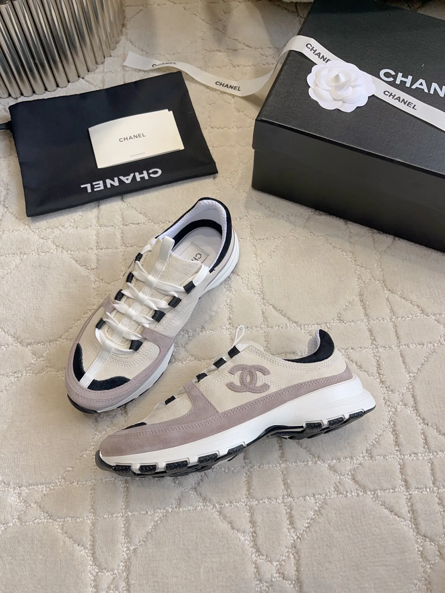 Women's Sneakers CHANEL 17936566