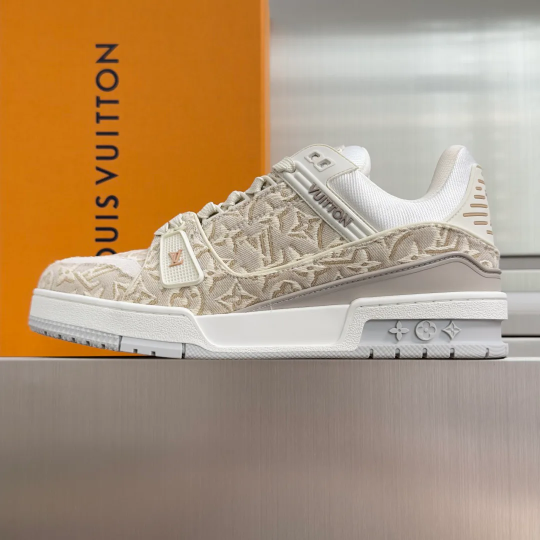 Women's Sneakers LOUIS VUITTON 17772023