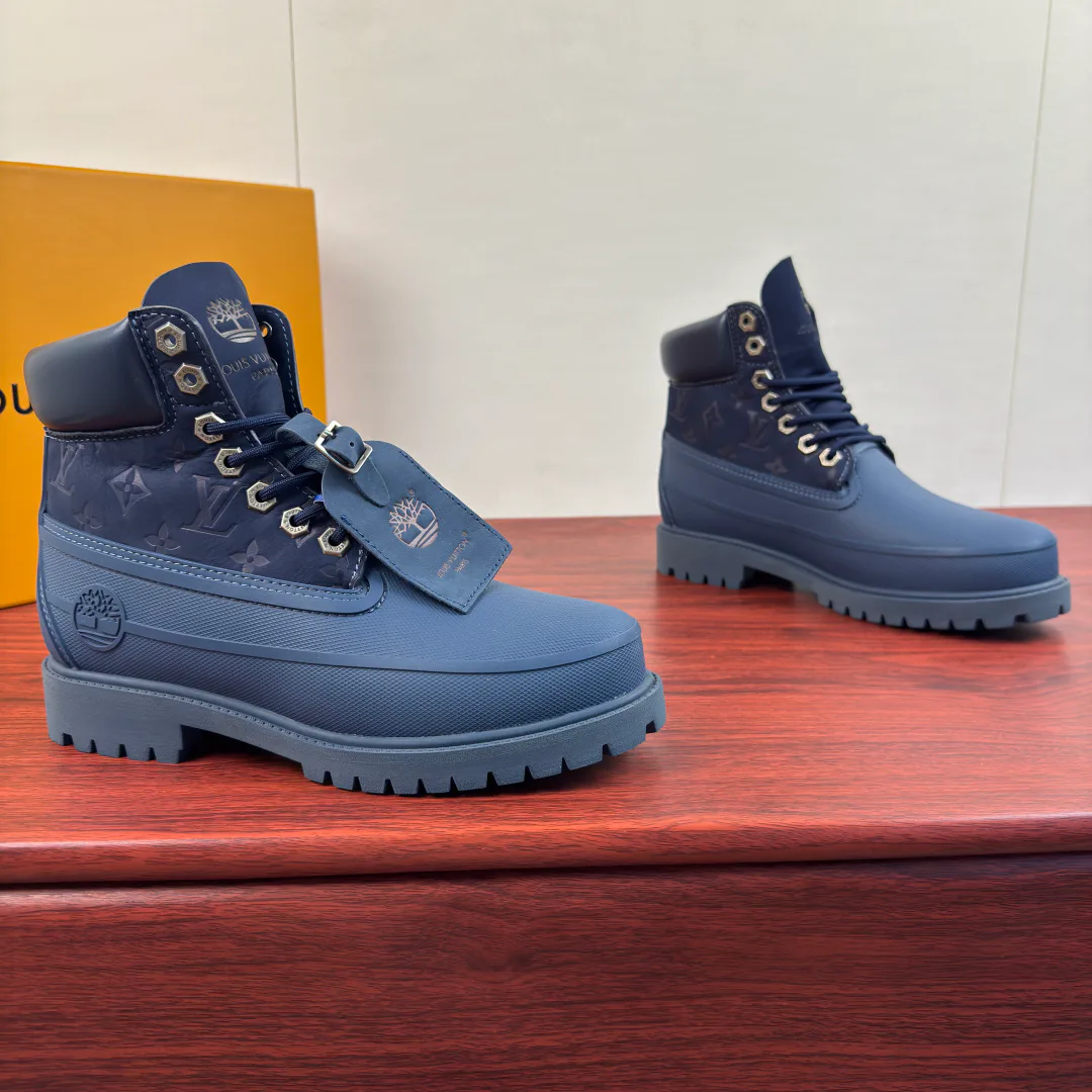 Men's Ankle Boots LOUIS VUITTON 18230767