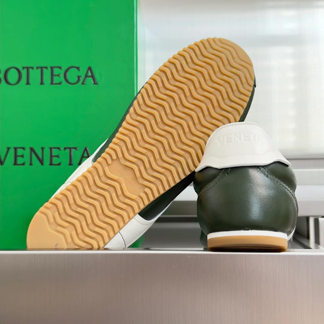 Women's Sneakers BOTTEGA VENETA 18125569