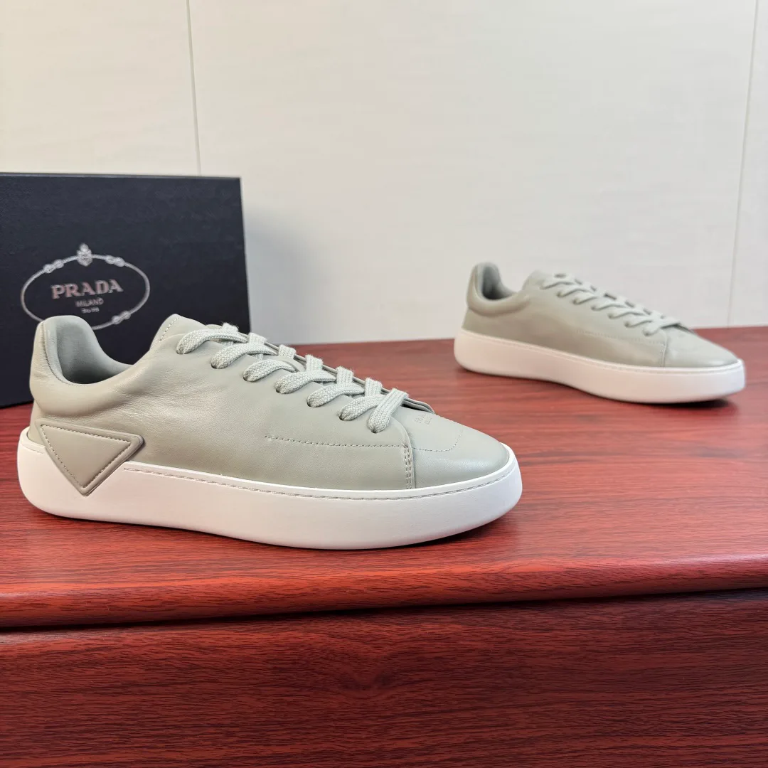 Men's Sneakers PRADA 16935028