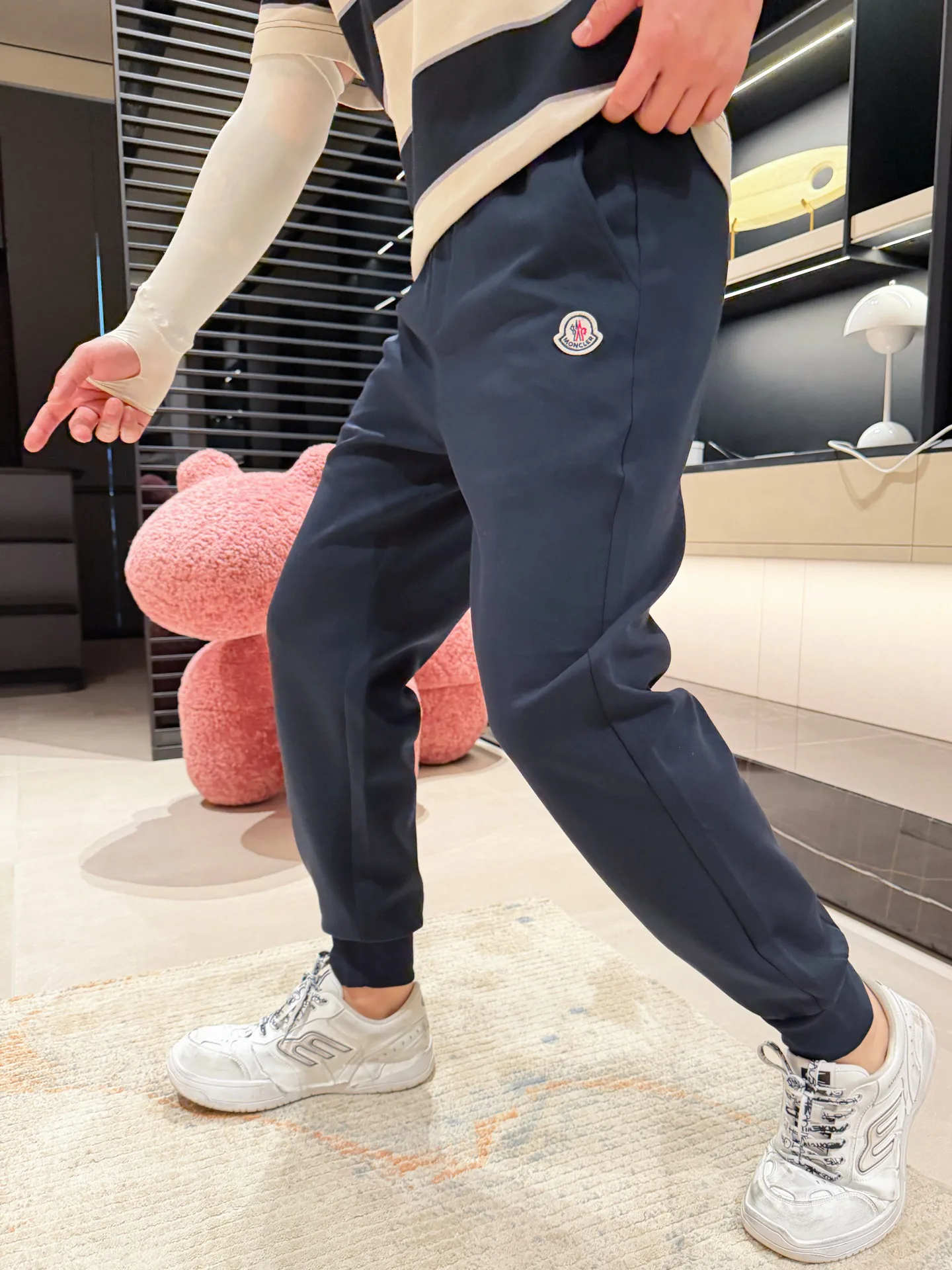 Men's Trousers MONCLER 18499745