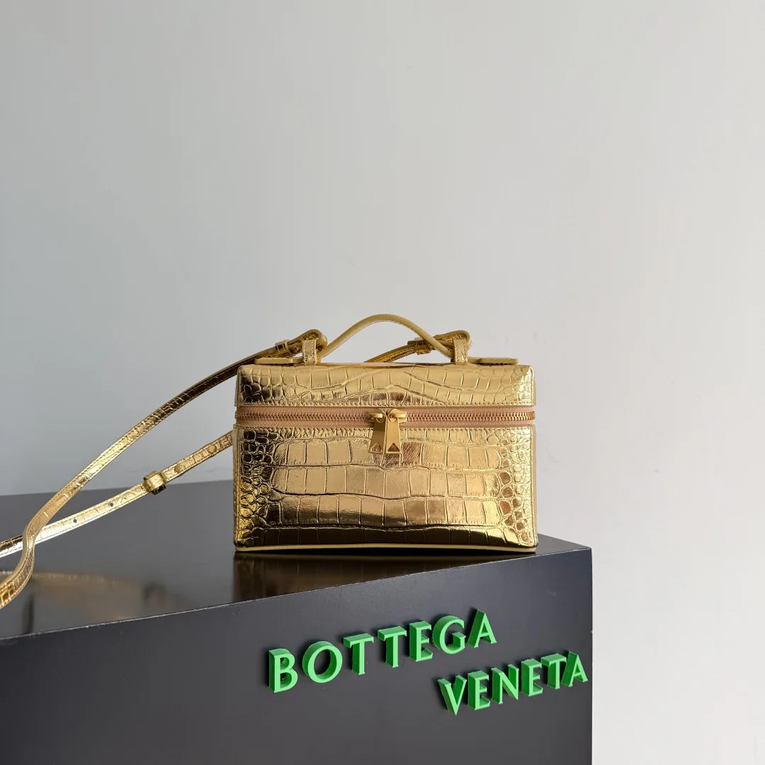 Women's Classic Handbags BOTTEGA VENETA 18367431