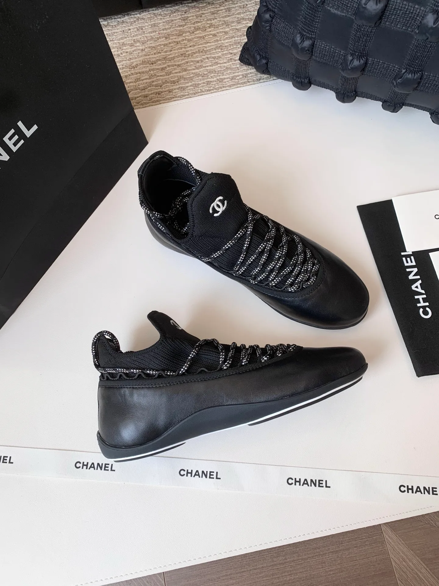 Women's Sneakers CHANEL 17989877