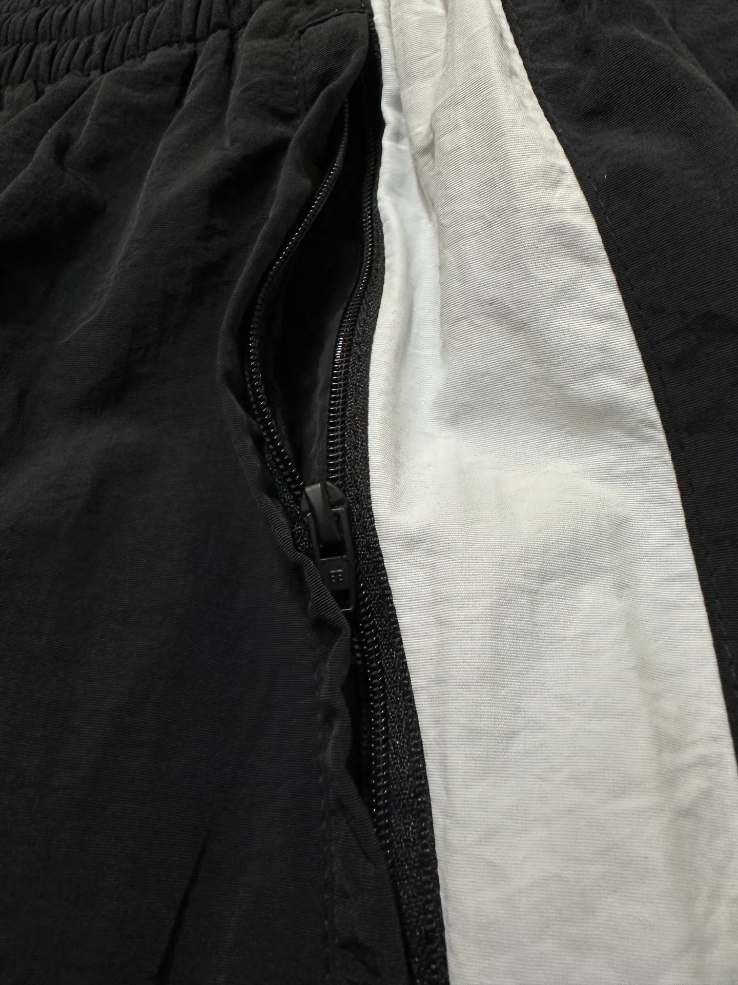 Men's Trousers BALENCIAGA 17993147