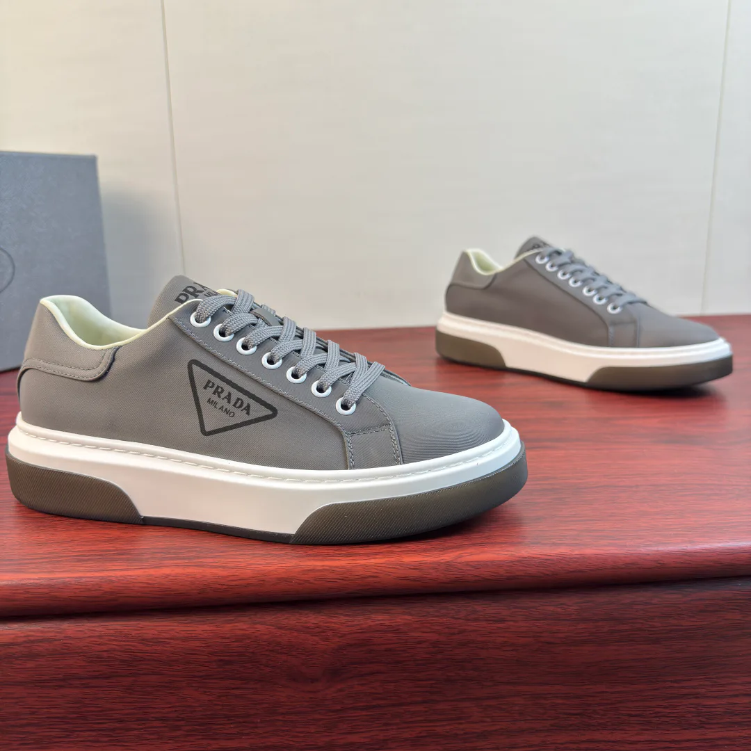 Men's Sneakers PRADA 16935017