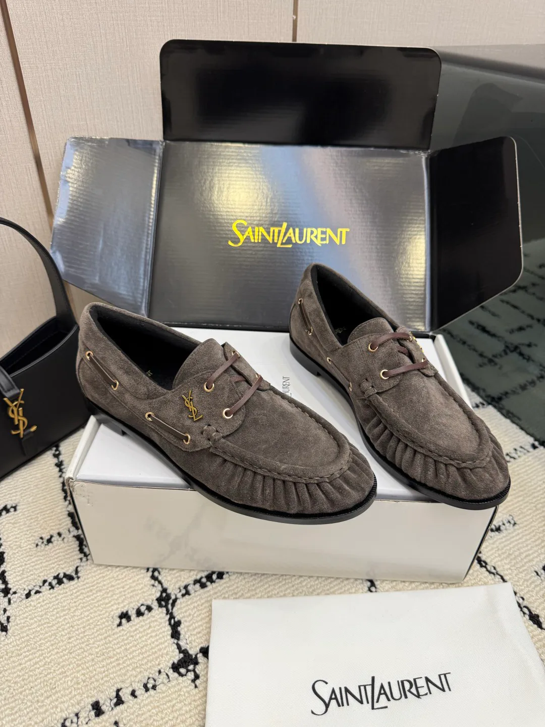 Women's Loafers And Moccasins SAINT LAURENT 18139451