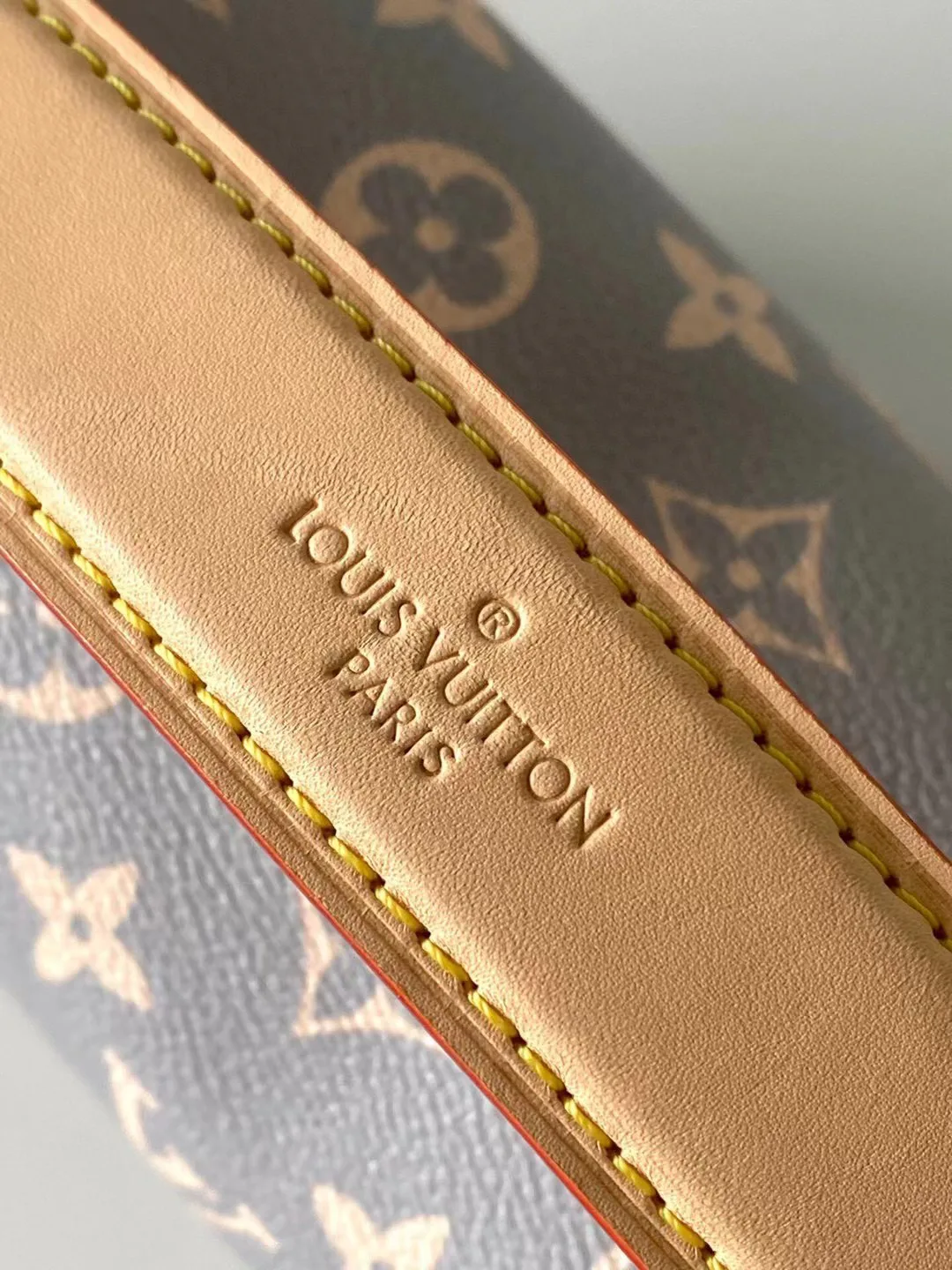 Women's Classic Handbags LOUIS VUITTON 18227604