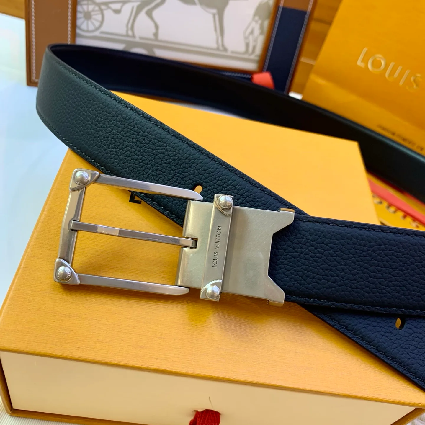 Belts LOUIS VUITTON 17638920