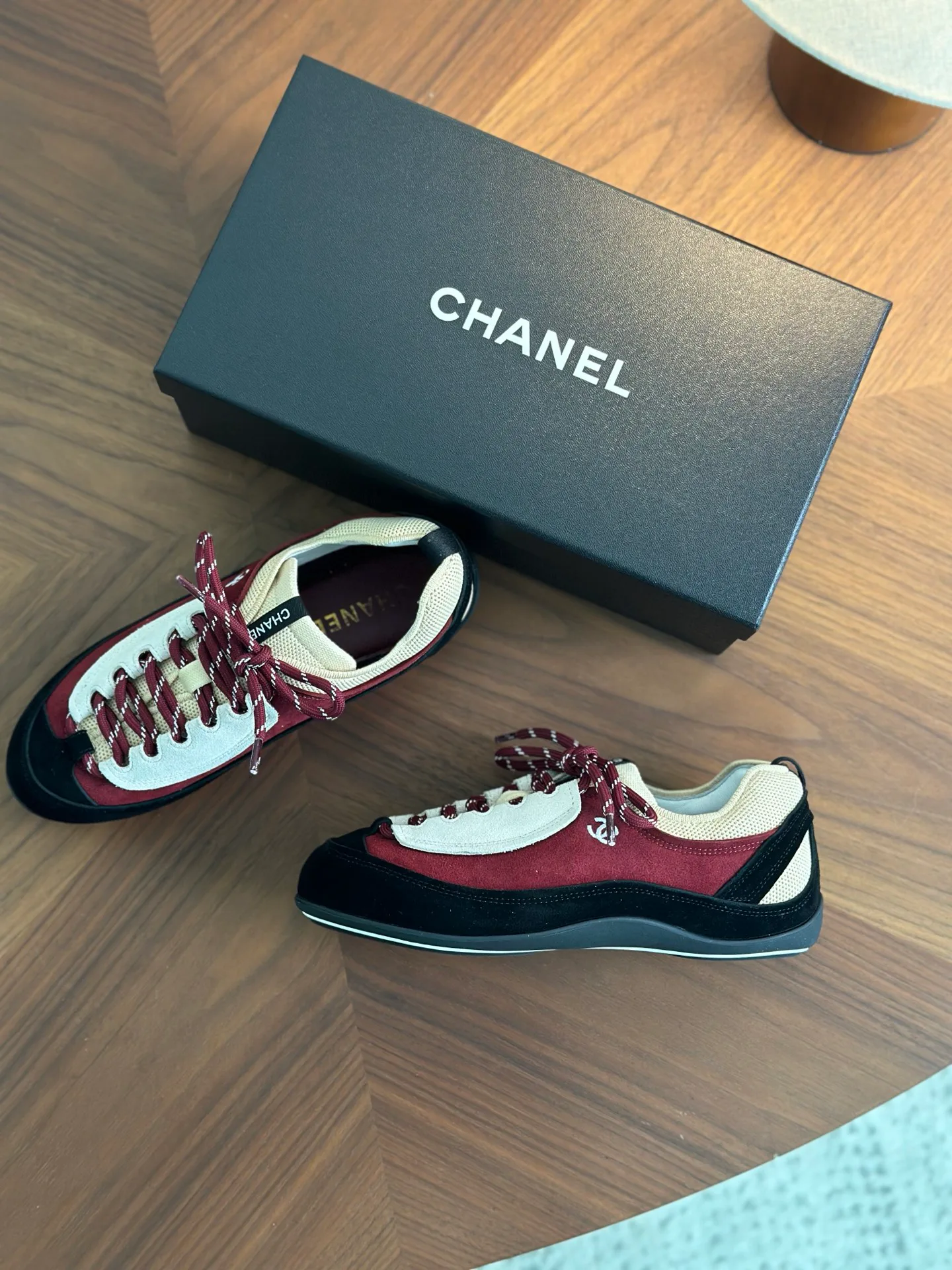 Women's Sneakers CHANEL 18329927