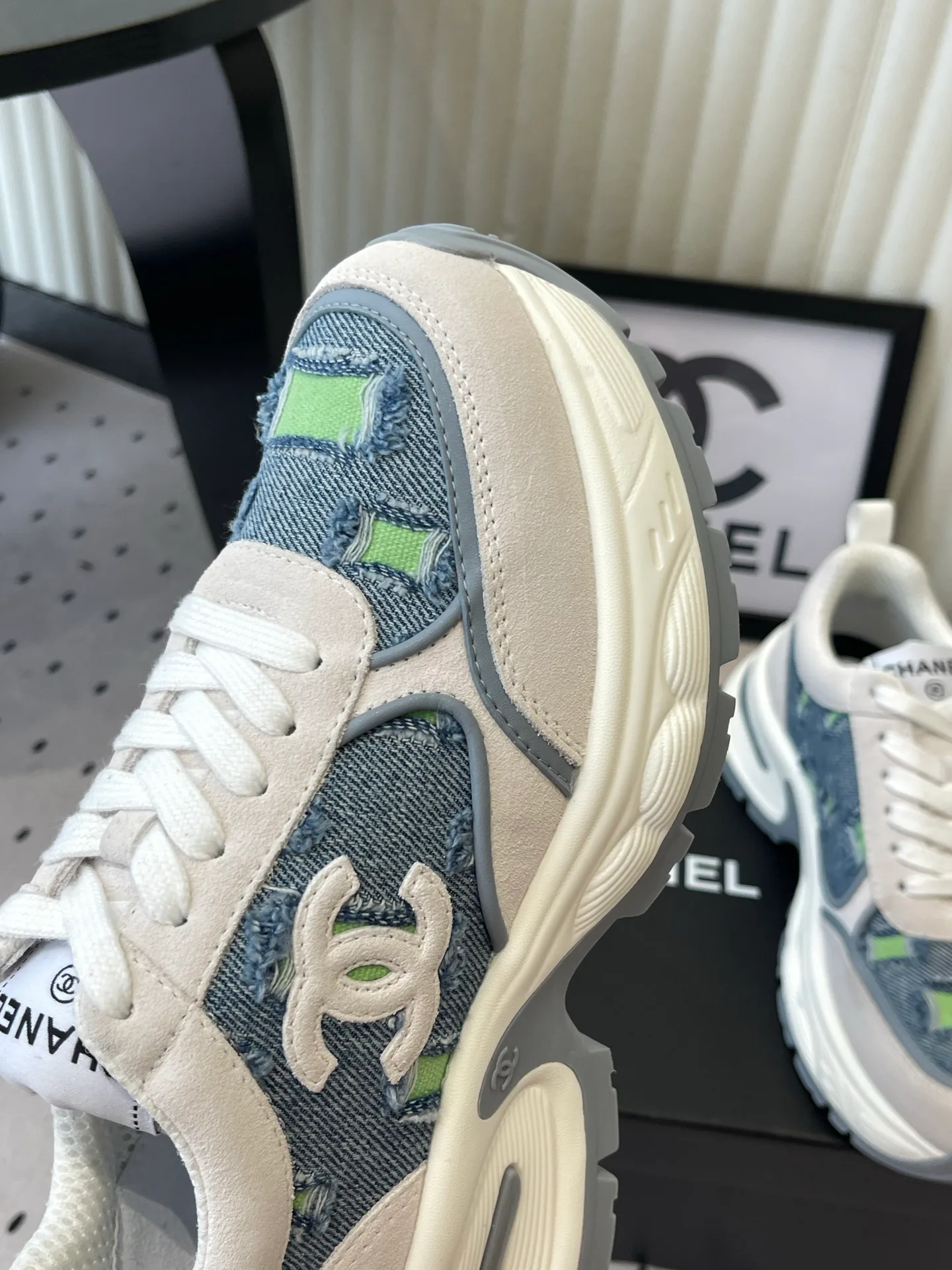 Women's Sneakers CHANEL 17769665