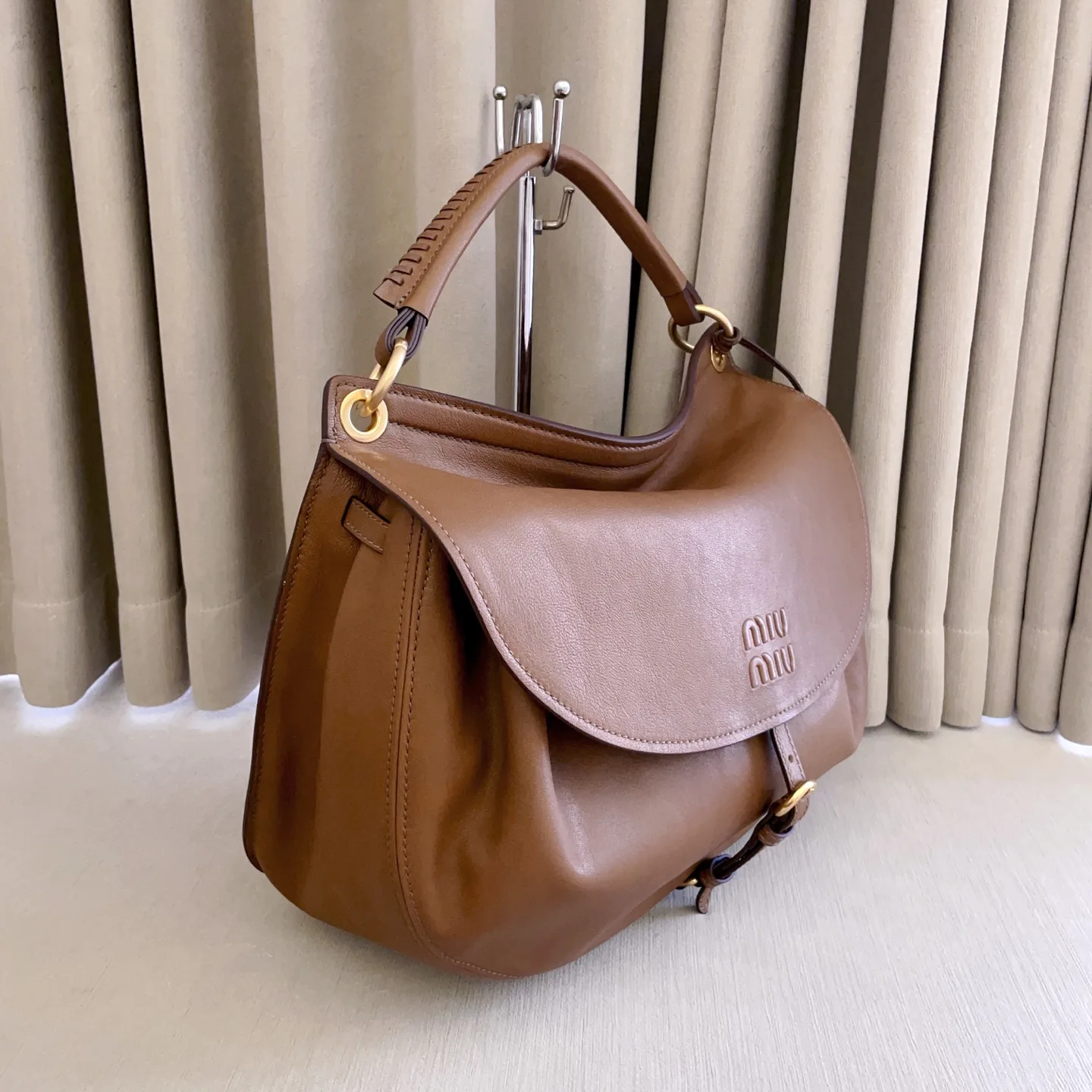 Классические Сумки Женские Miu Miu 18602480