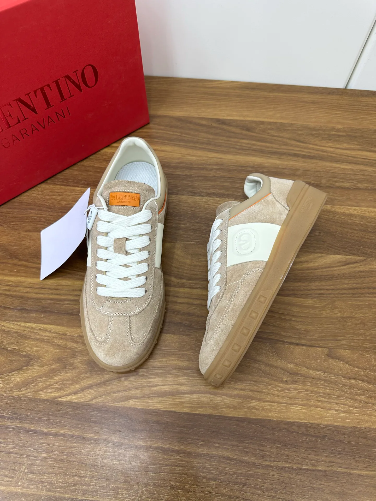 Men's Sneakers VALENTINO 18103487