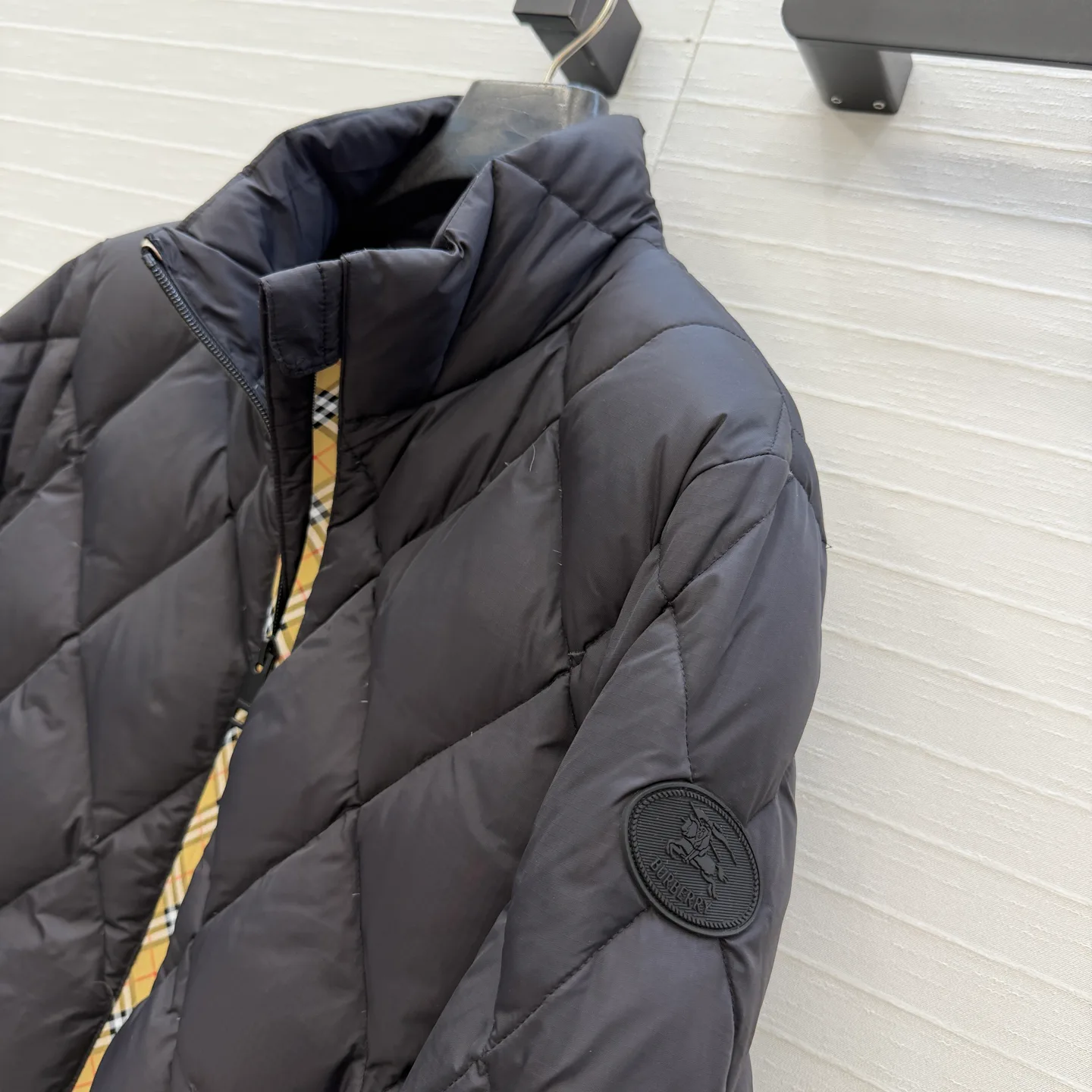 Women's Jackets And Down Jackets BURBERRY 18325227