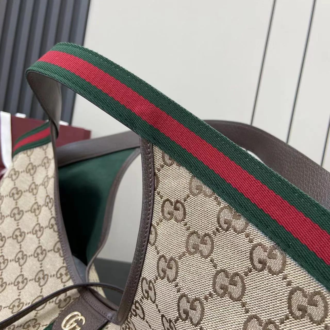 Women's Classic Handbags GUCCI 18404536