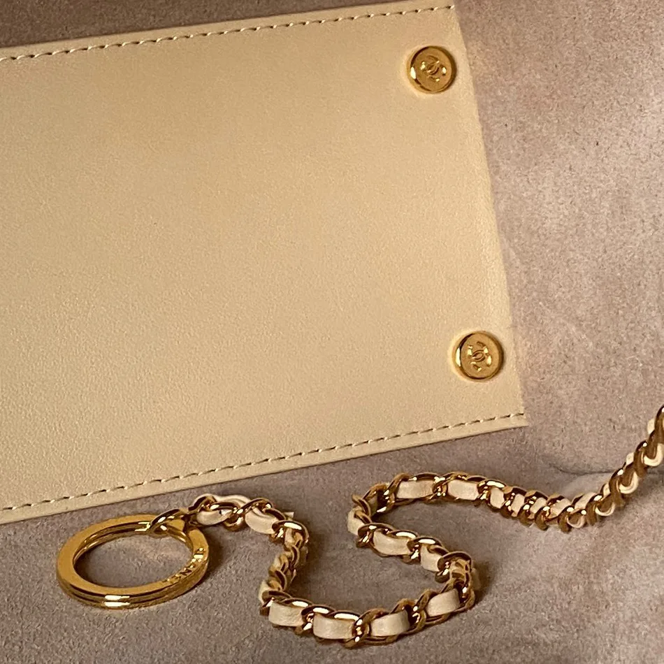 Women's Classic Handbags CHANEL 18207820