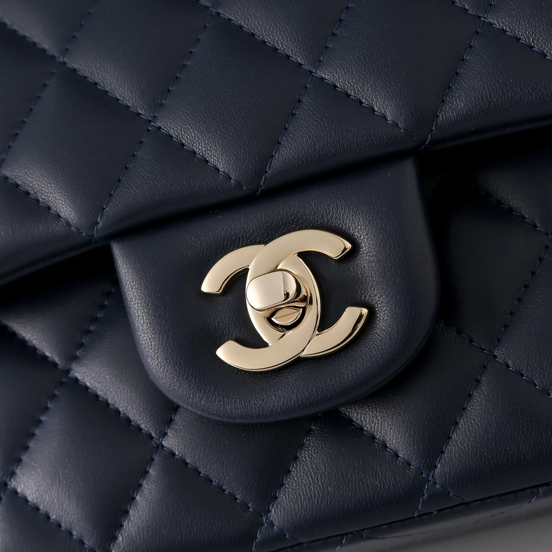 Women's Classic Handbags CHANEL 17844638