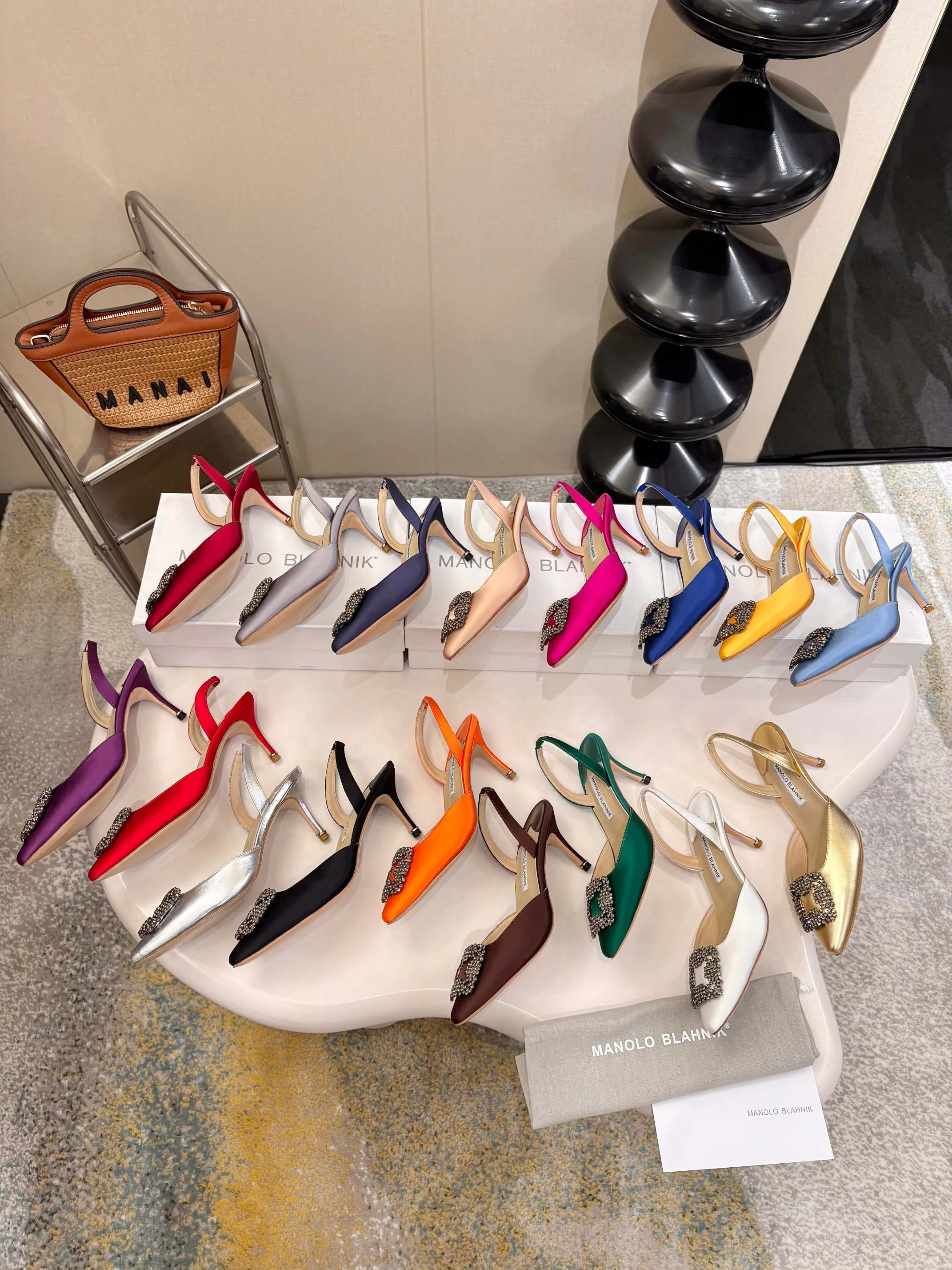 Women's Heels MANOLO BLAHNIK 17163305