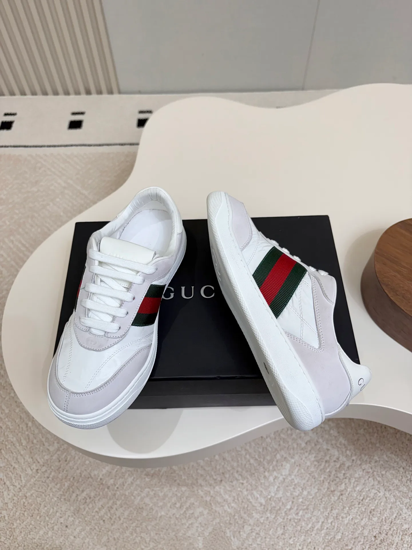 Women's Sneakers GUCCI 18011331