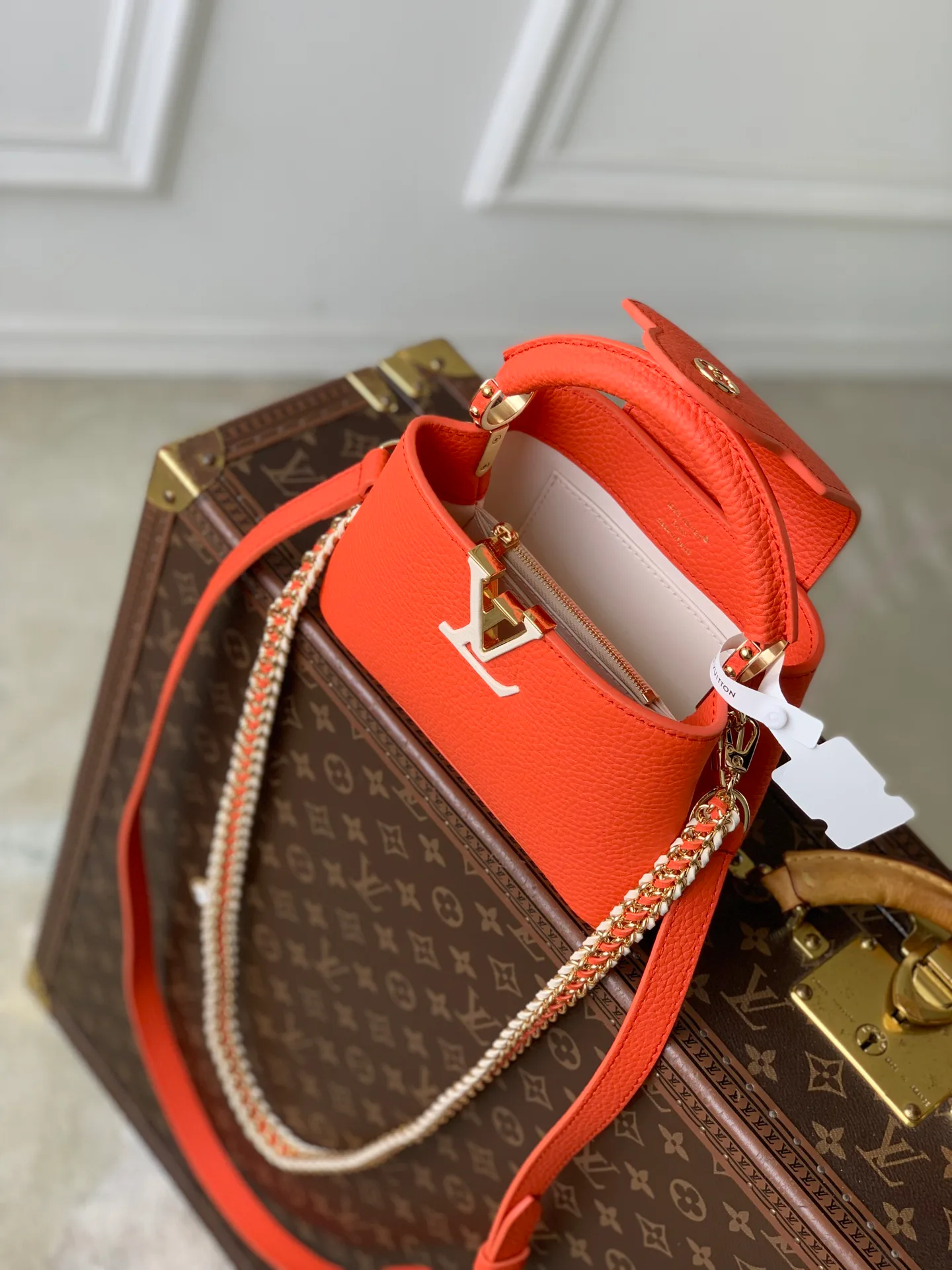 Women's Classic Handbags LOUIS VUITTON 18147582