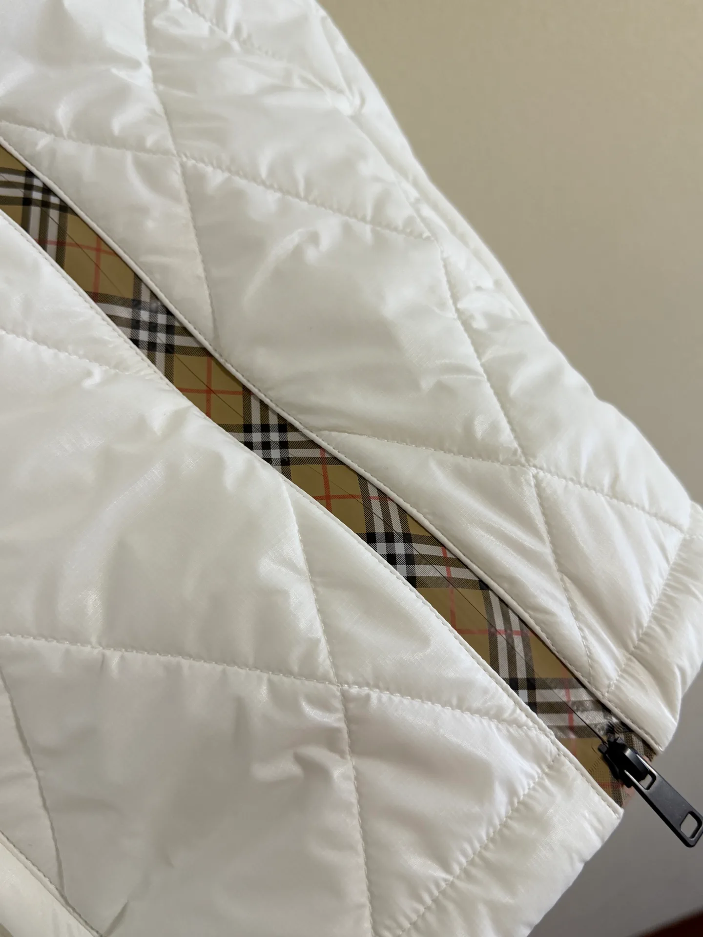 Women's Jackets And Down Jackets BURBERRY 18518525