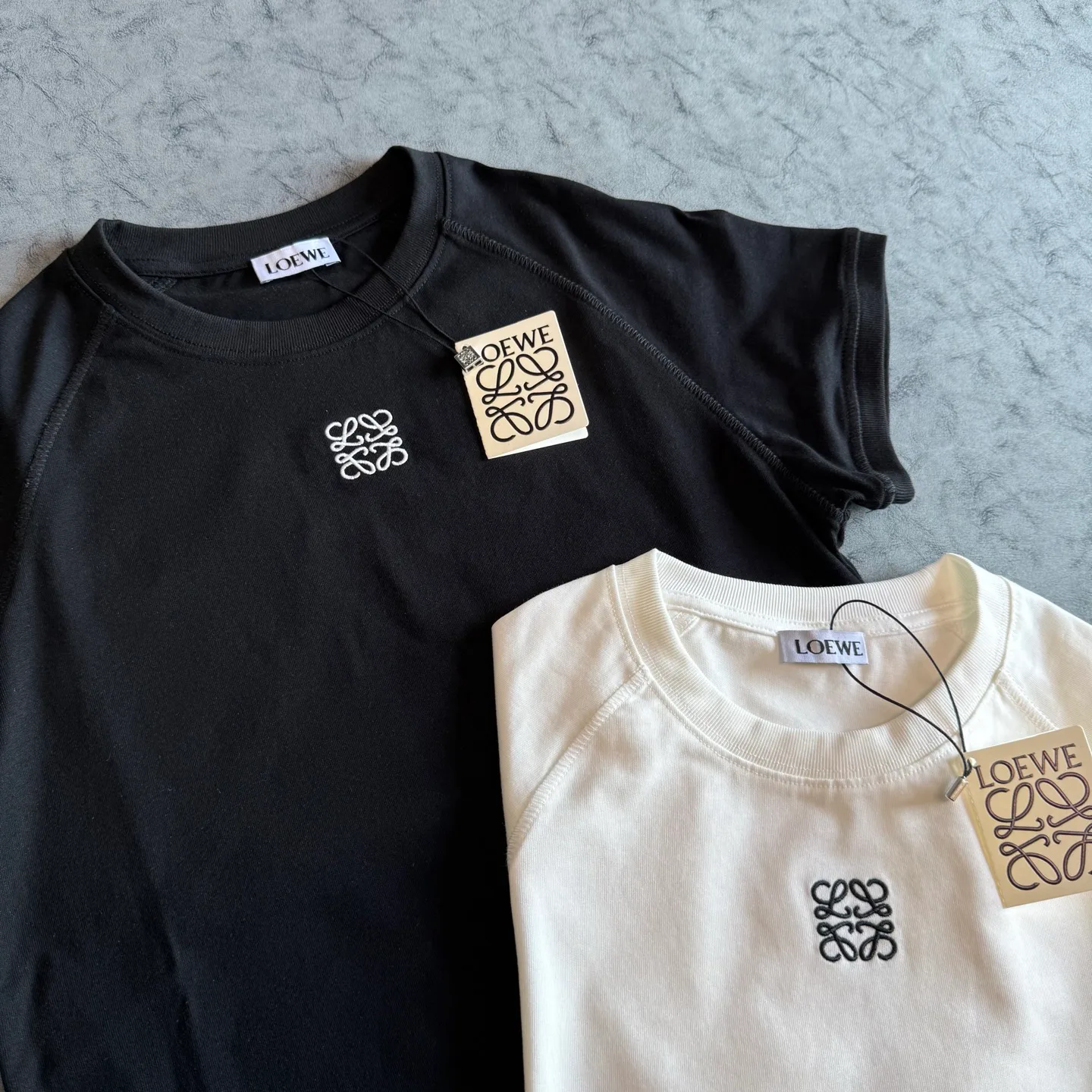 Women's T-Shirts LOEWE 17124170