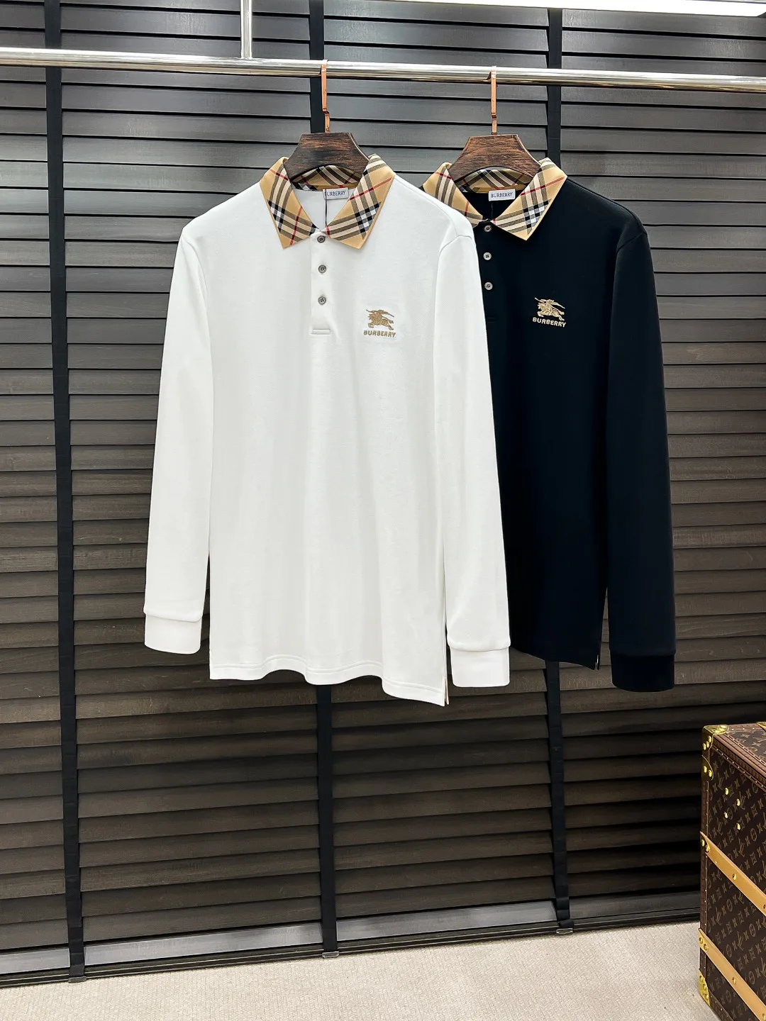 Men's Shirts BURBERRY 17934356