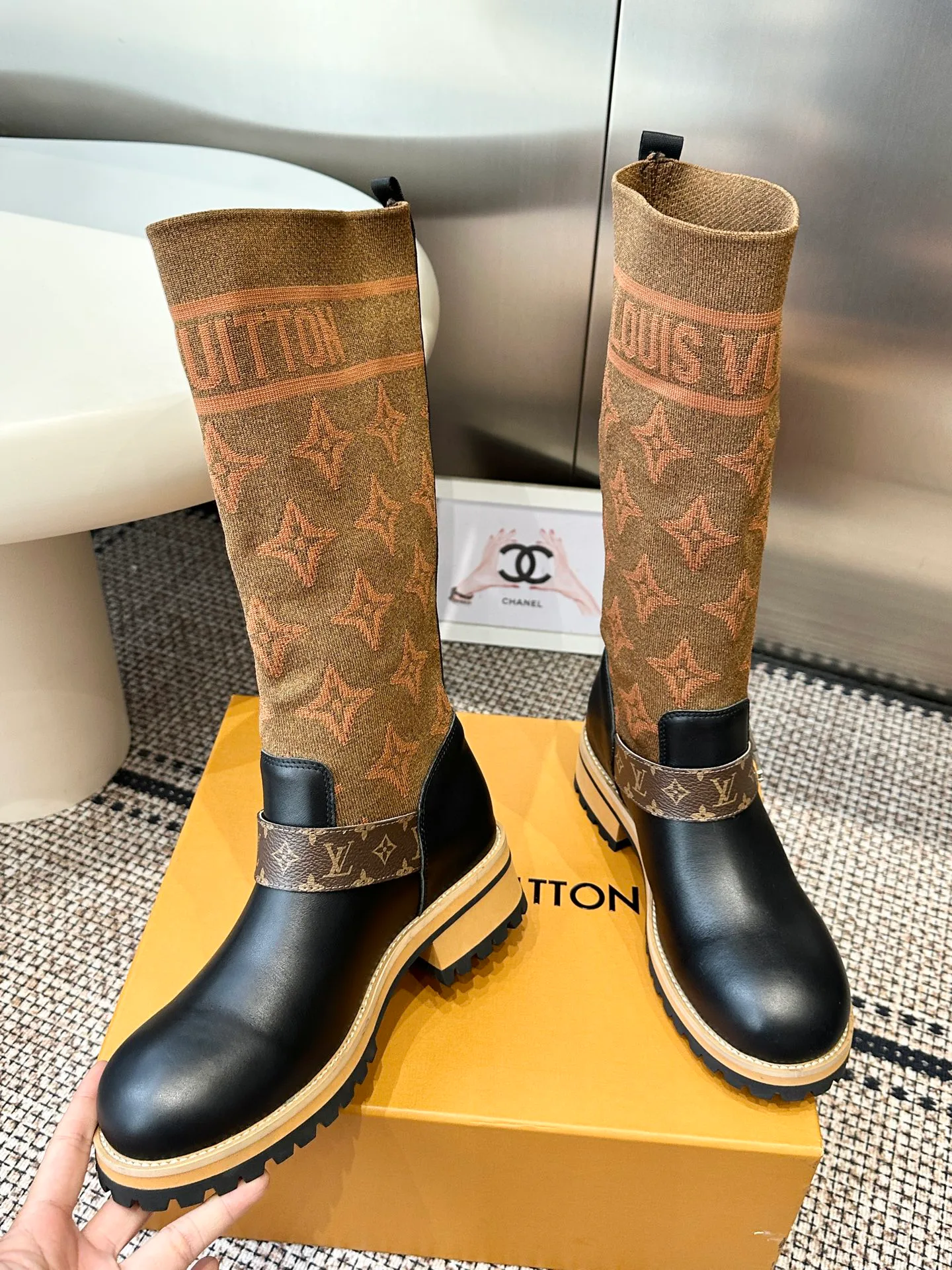 Сапоги Женские Louis Vuitton 18619007